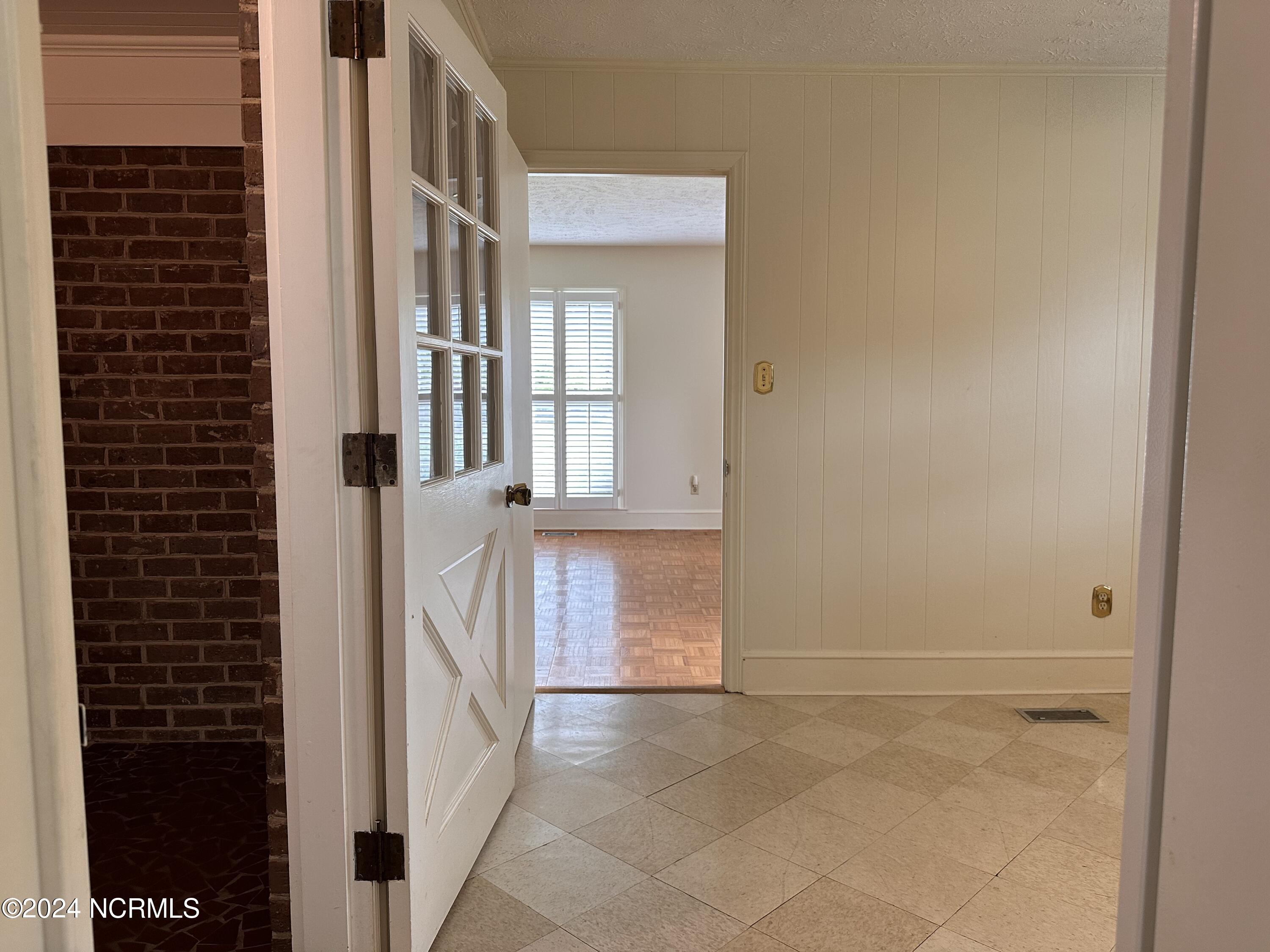 100466276 | Photo 48