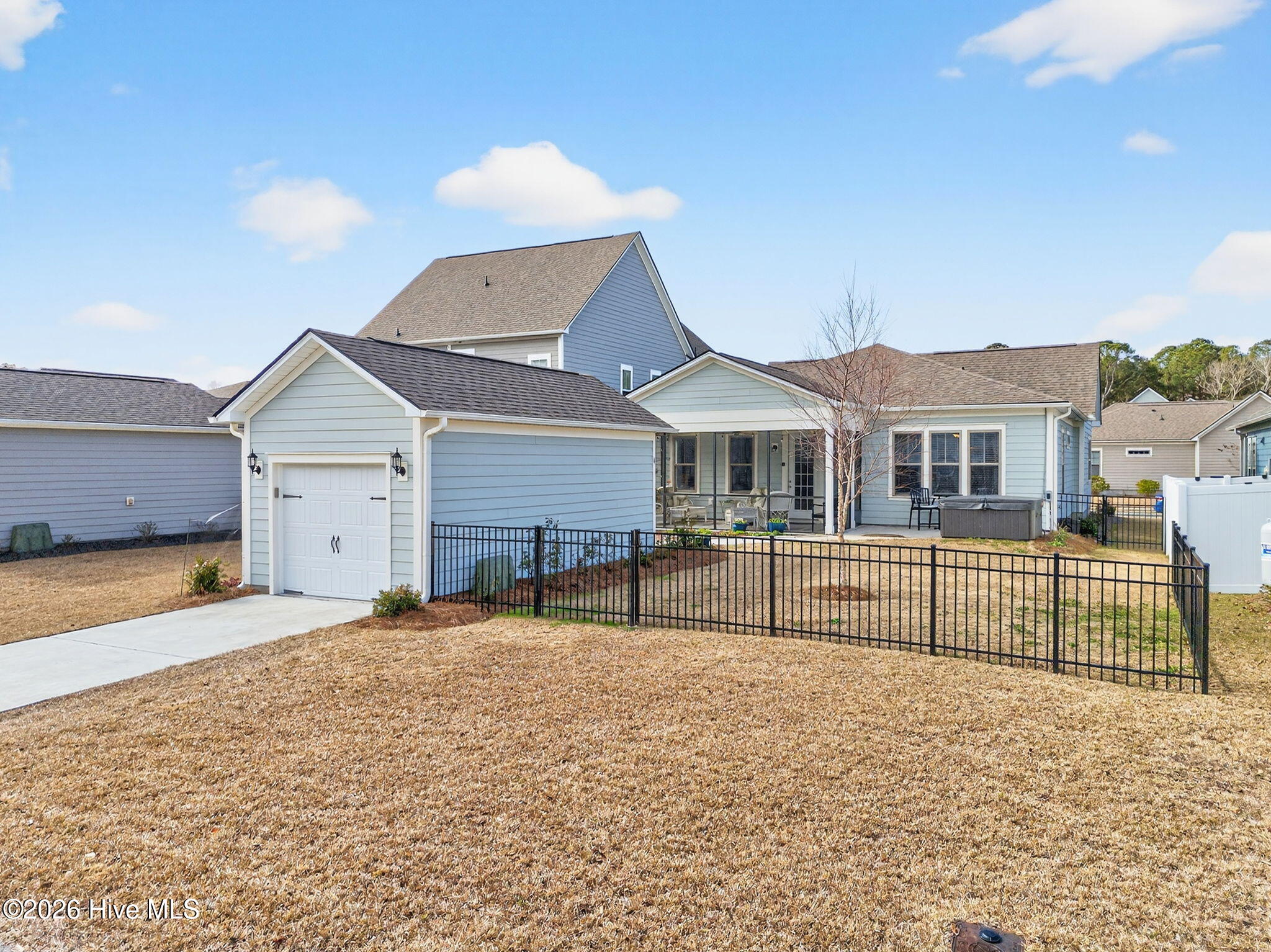 100553997 | Photo 41