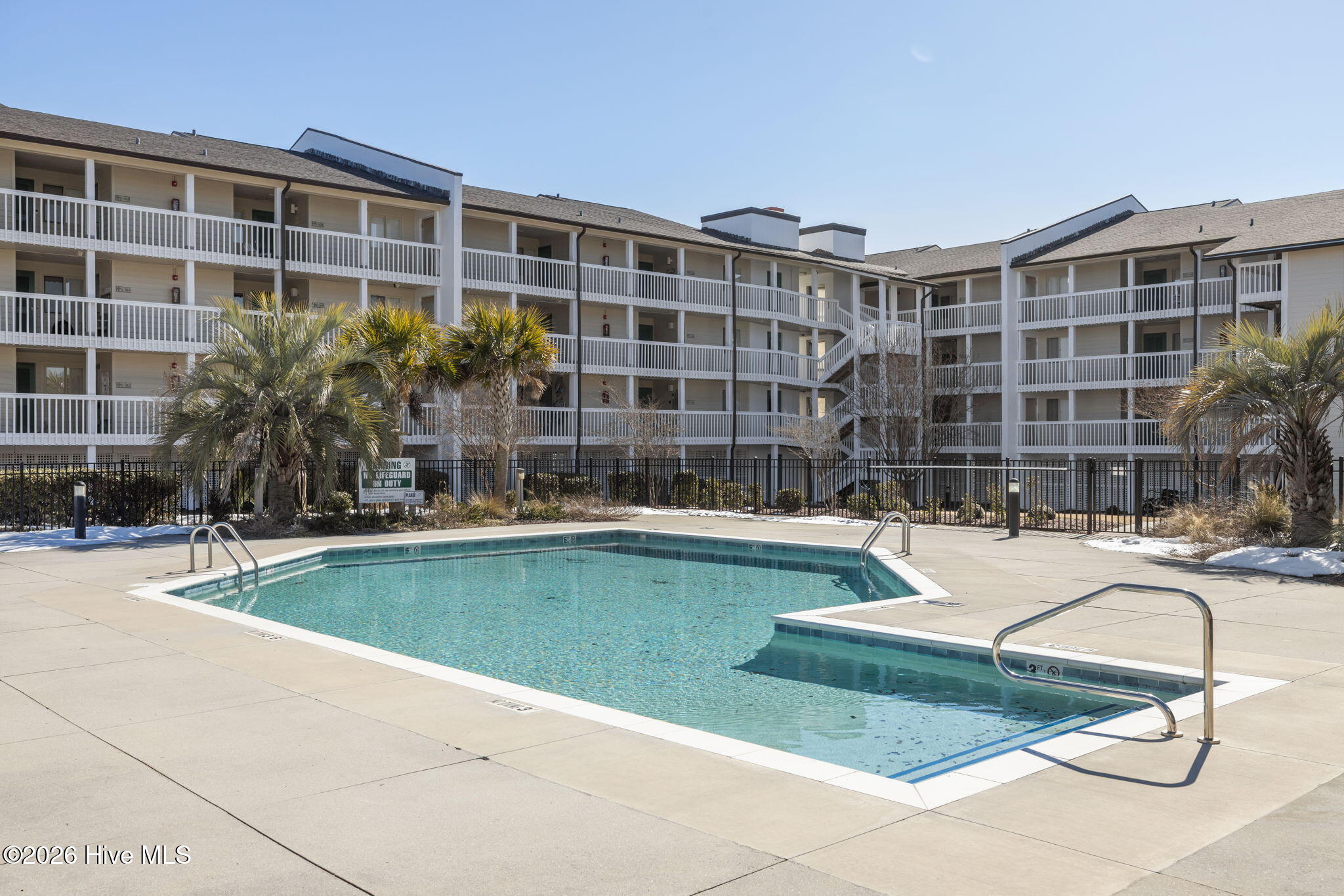 100551765 | Photo 42