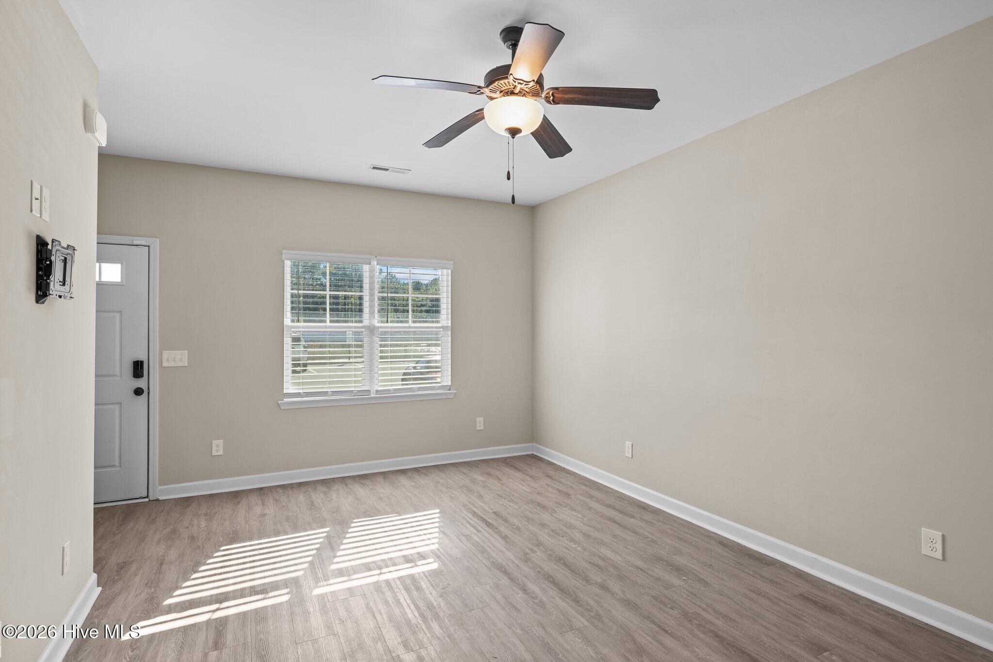 100547532 | Photo 28