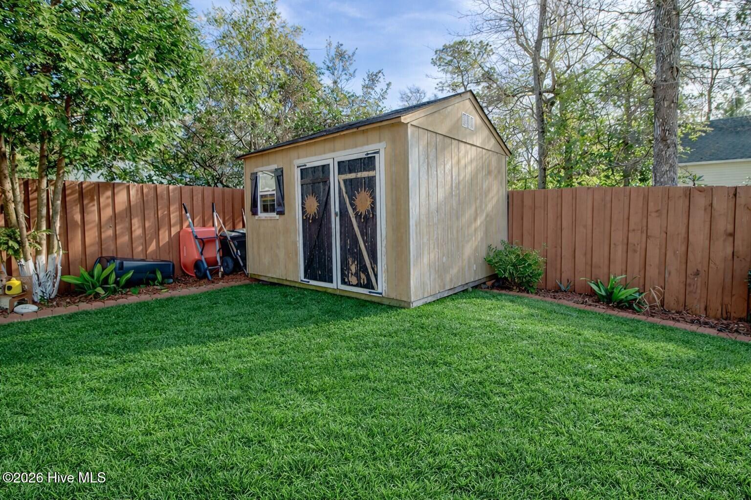 100548906 | Photo 50