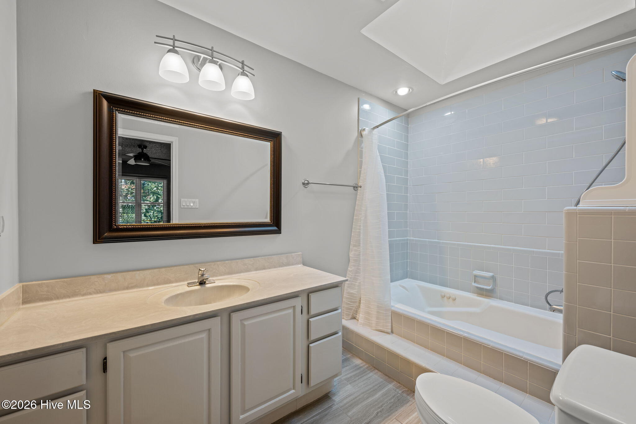 5801 Jolly Roger Road,New Bern
