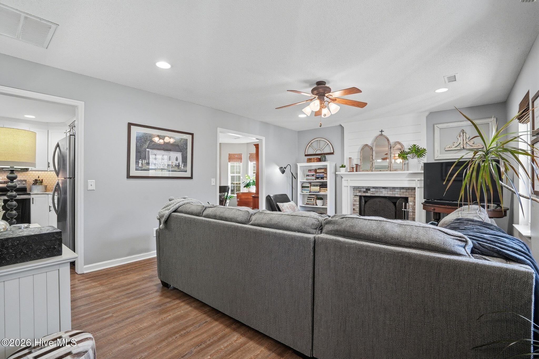 100557423 | Photo 13