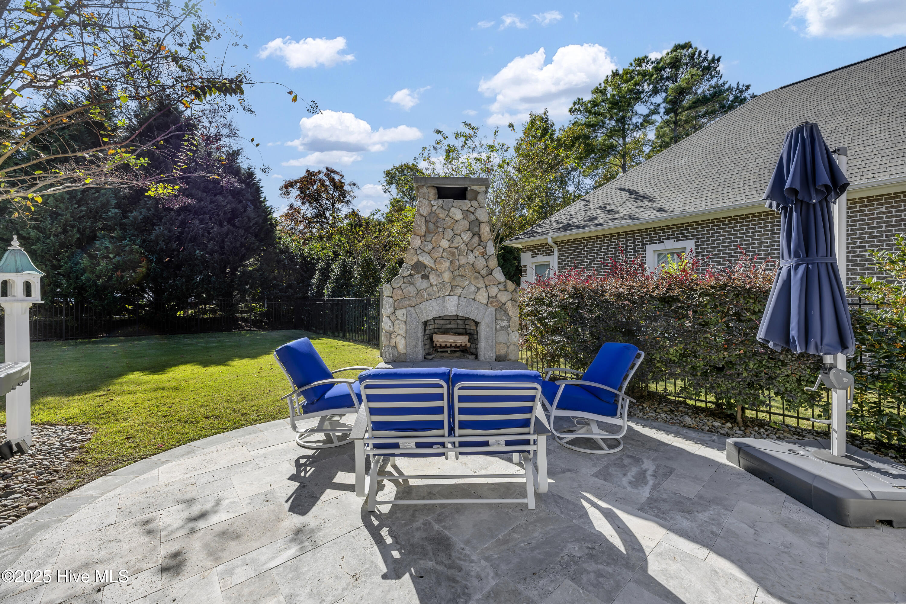 100538273 | Photo 42