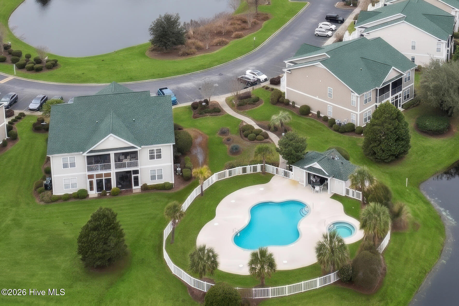 100566917 | Photo 45