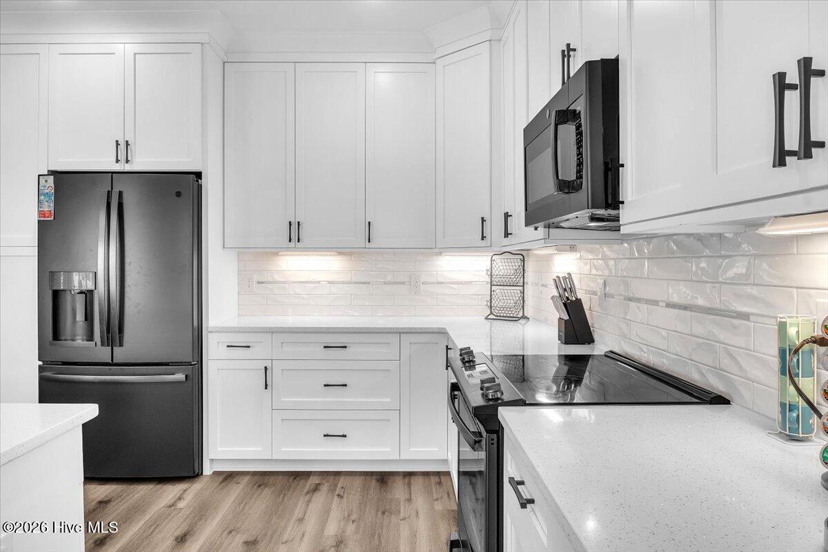 100565716 | Photo 48