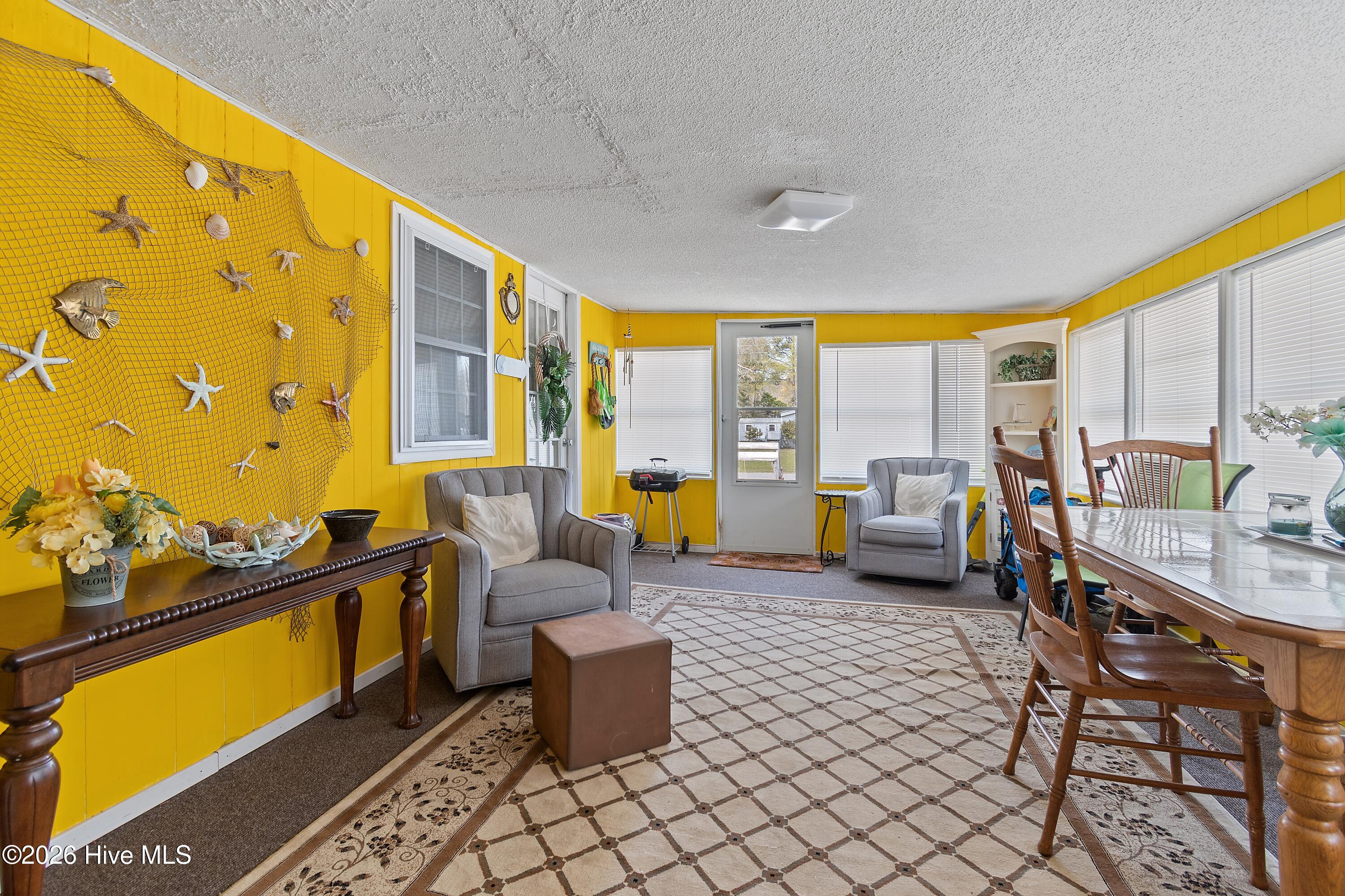 100563762 | Photo 15