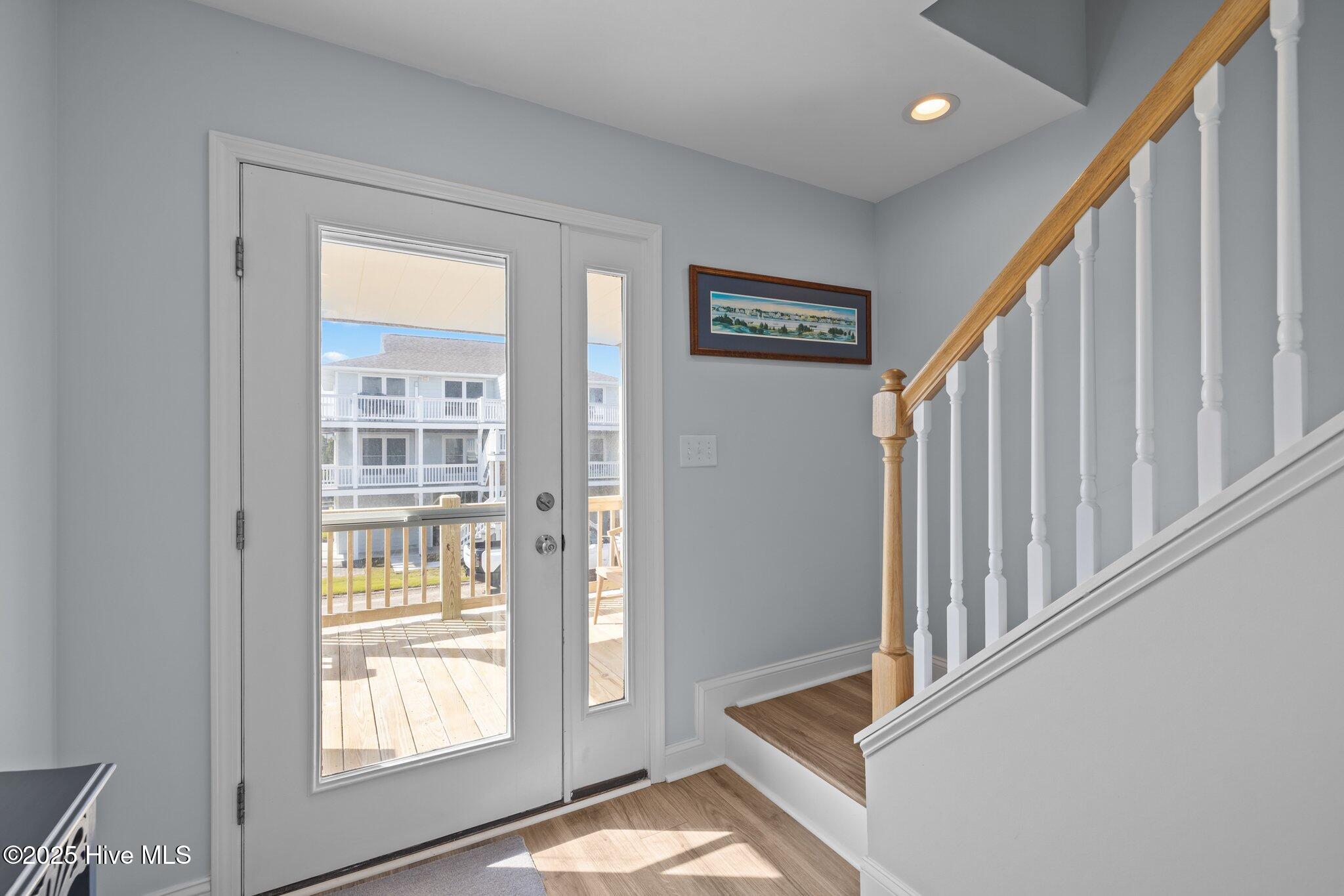 100506049 | Photo 14