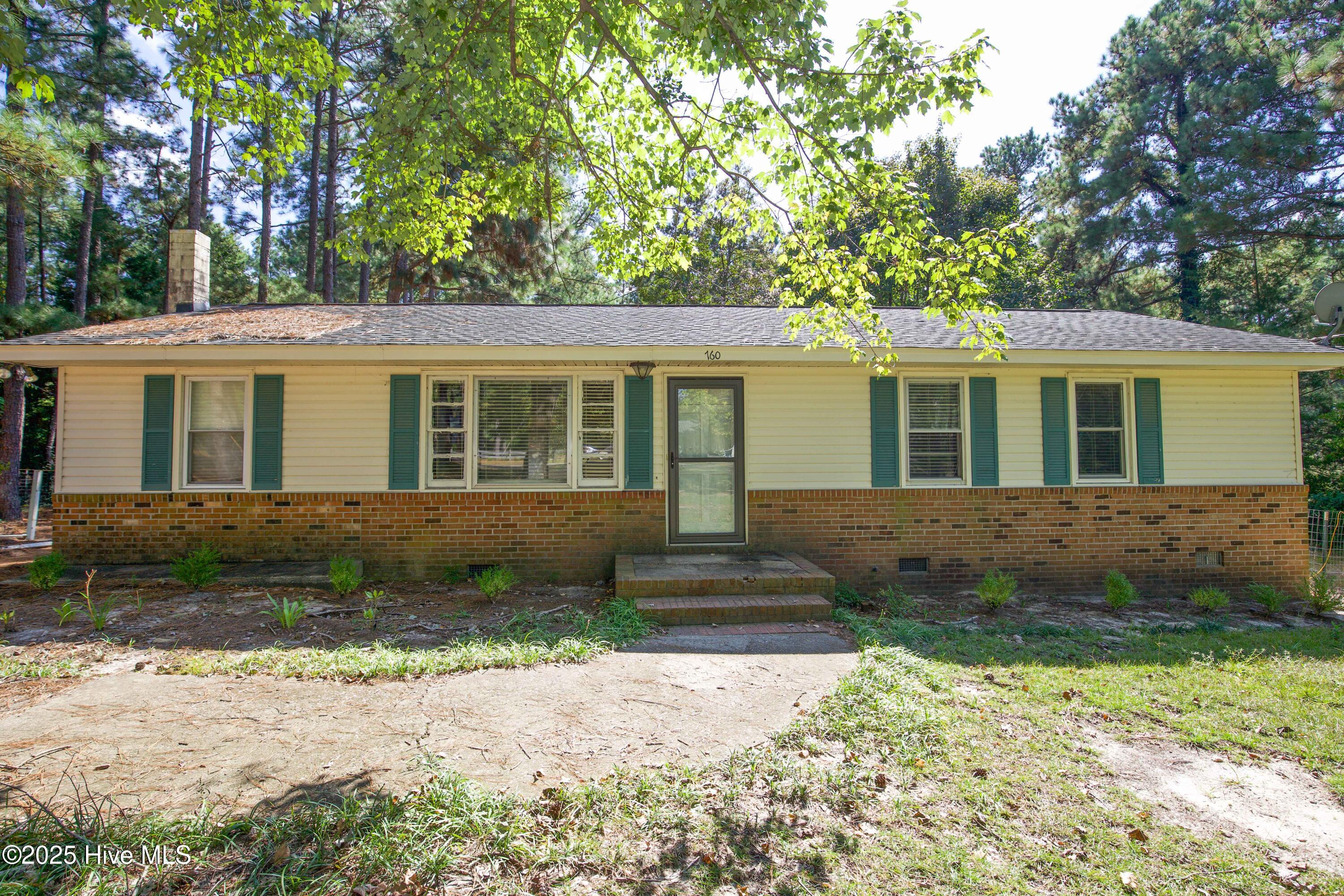 2_760 W Philadelphia Ave Front from Road