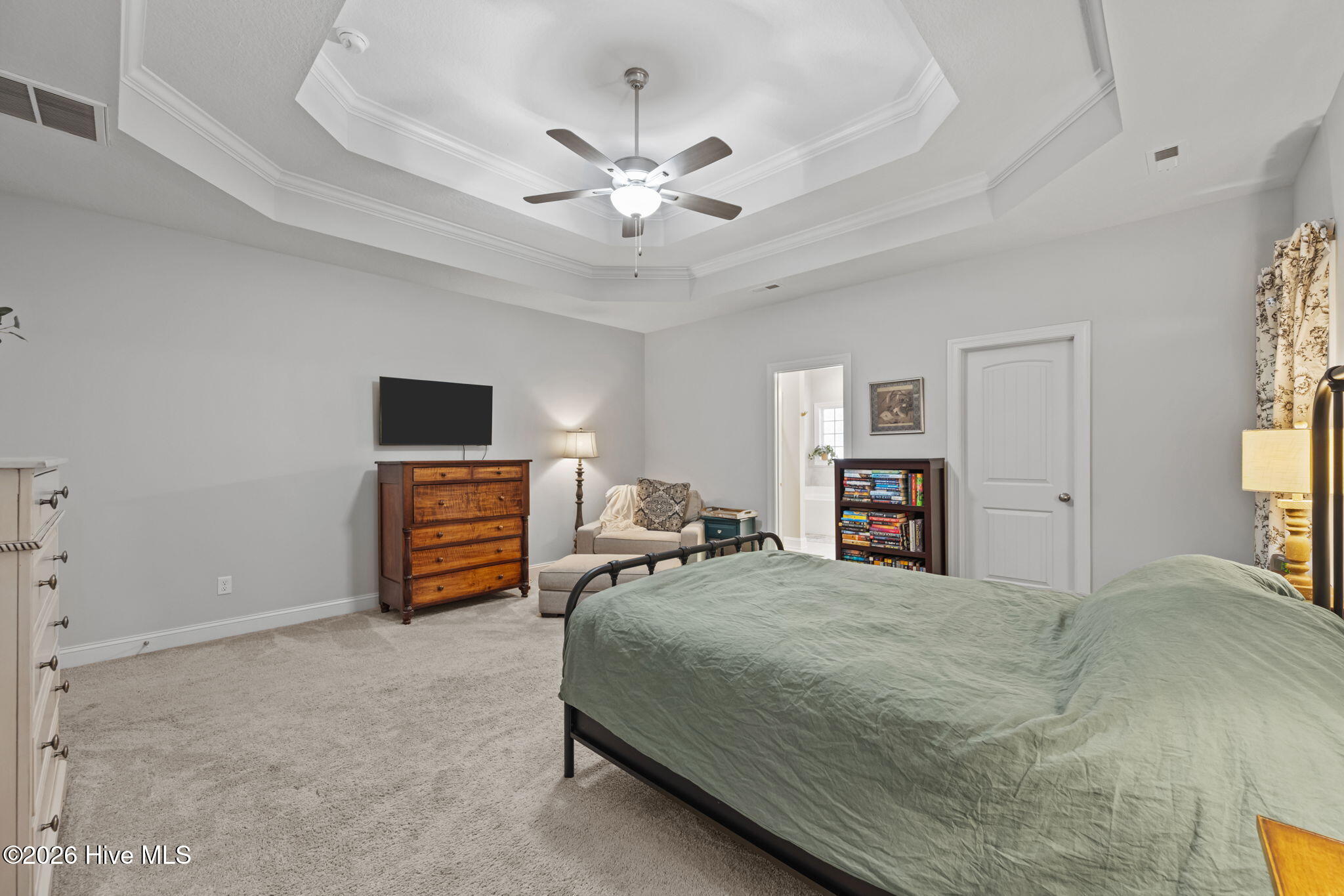 100553324 | Photo 23