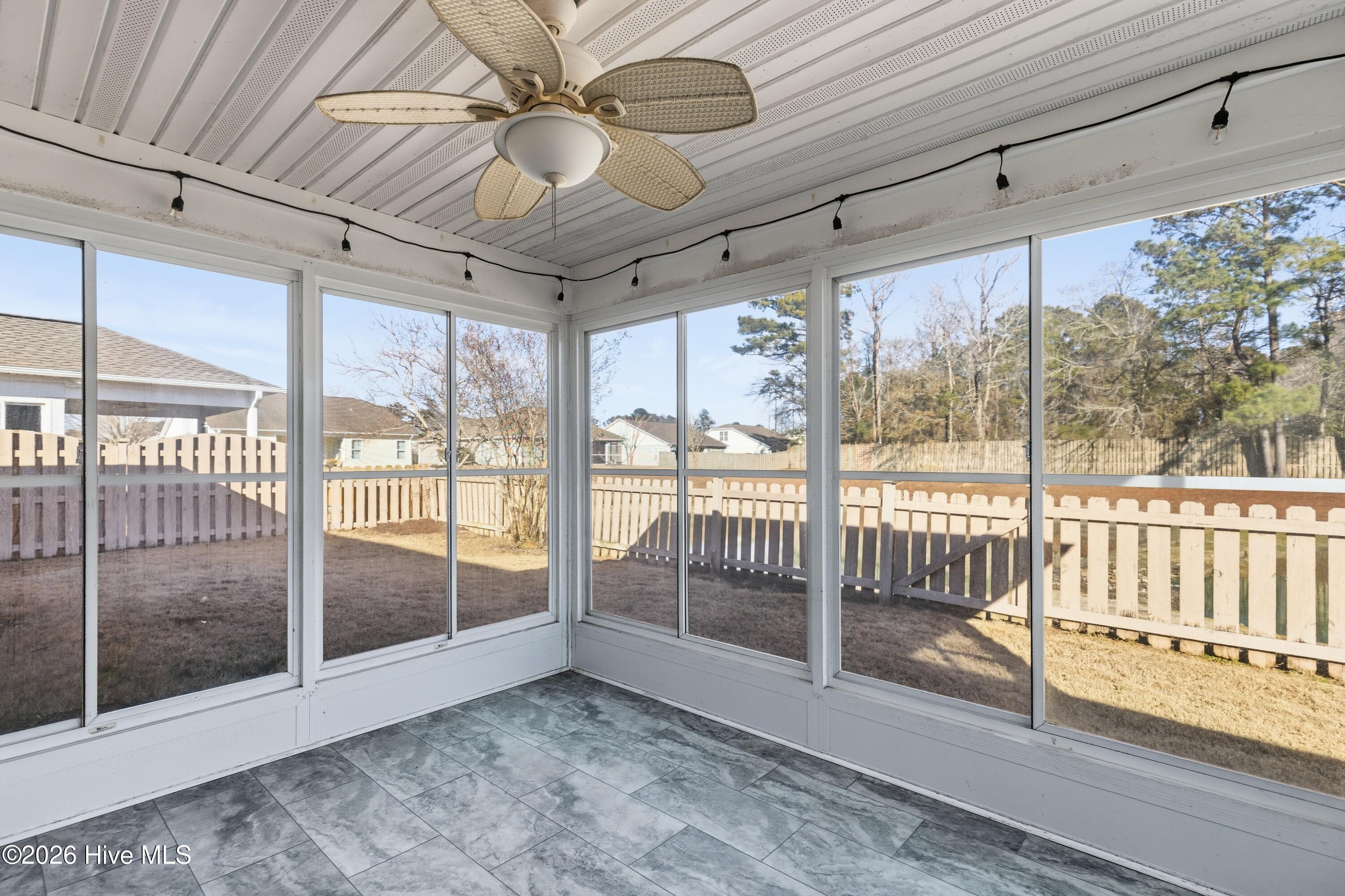 100555547 | Photo 10