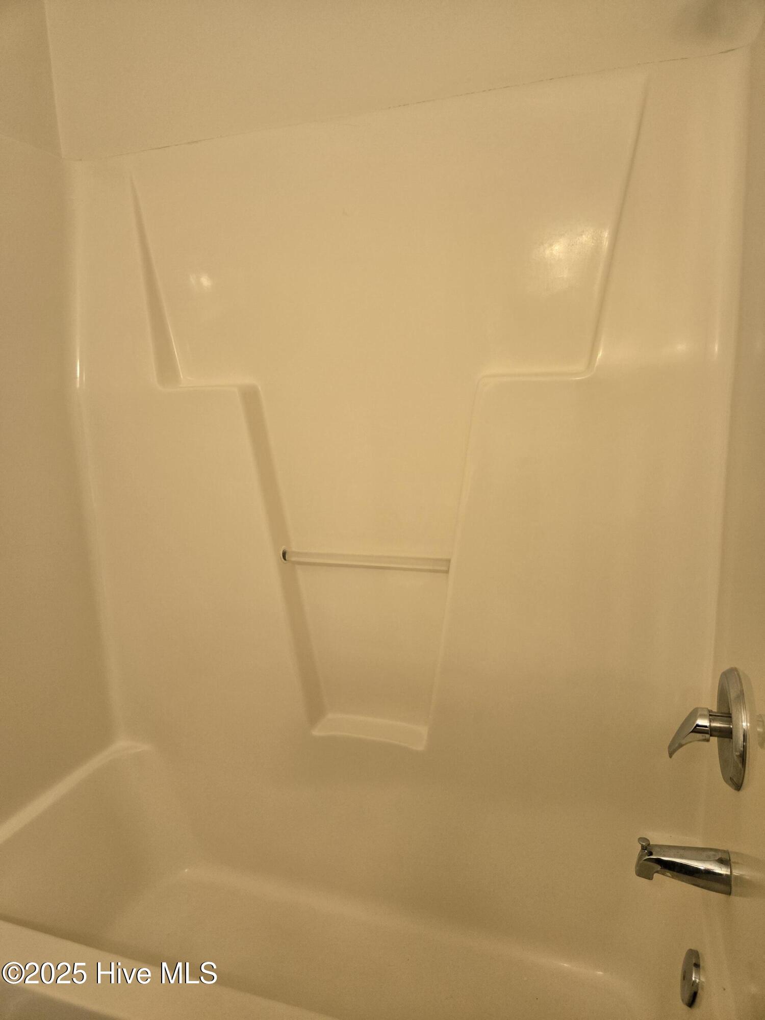 100537725 | Photo 12