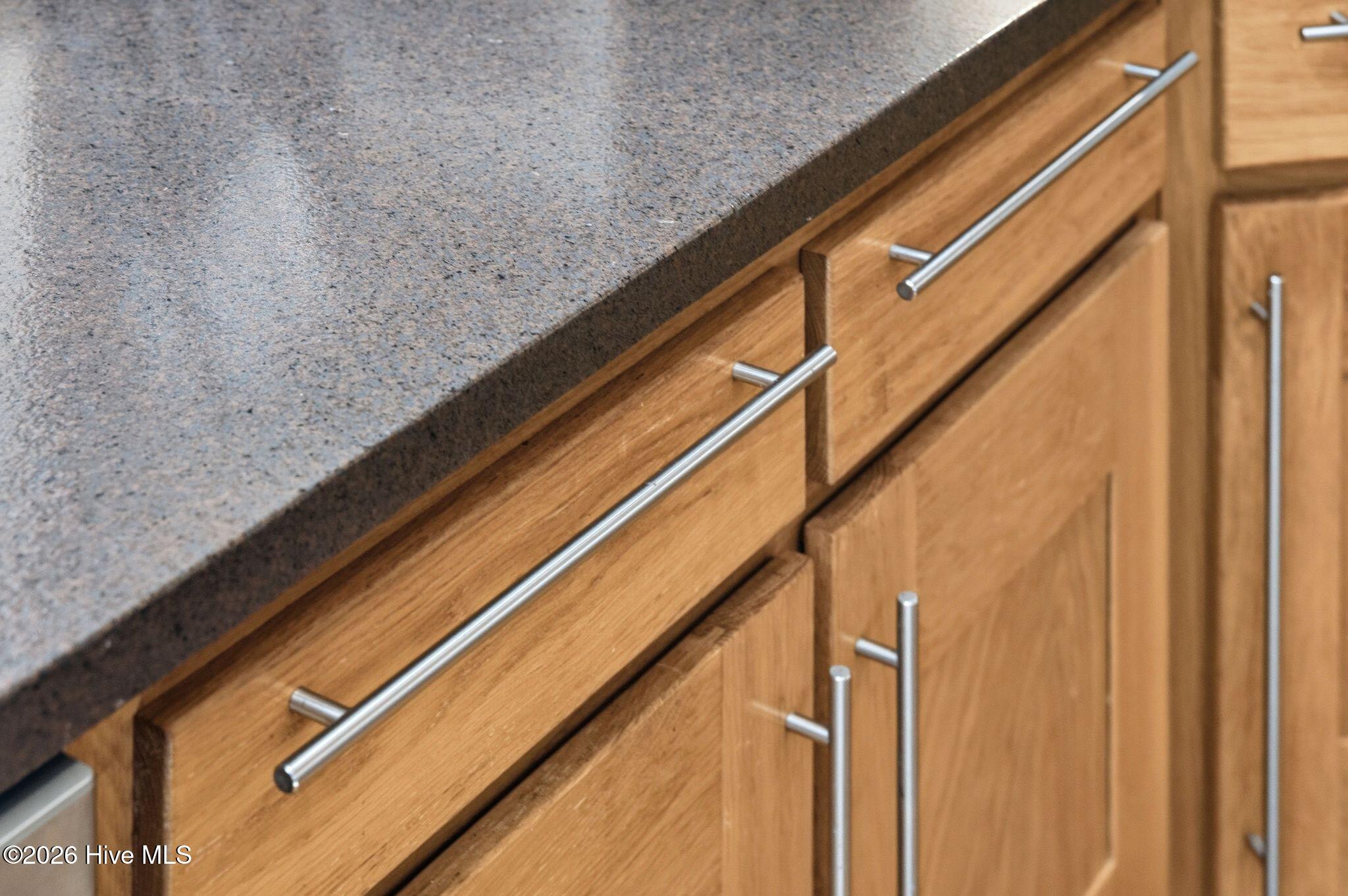 100555834 | Photo 15