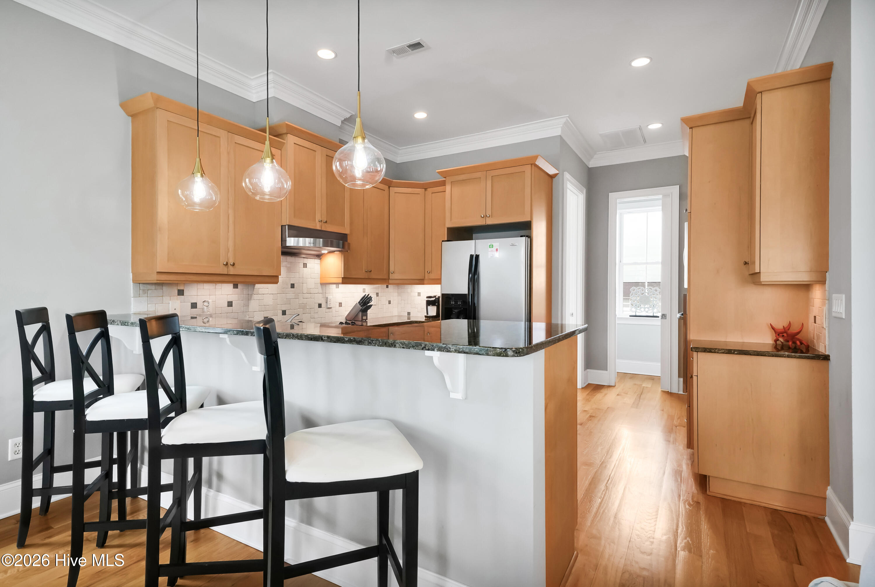 100561238 | Photo 28