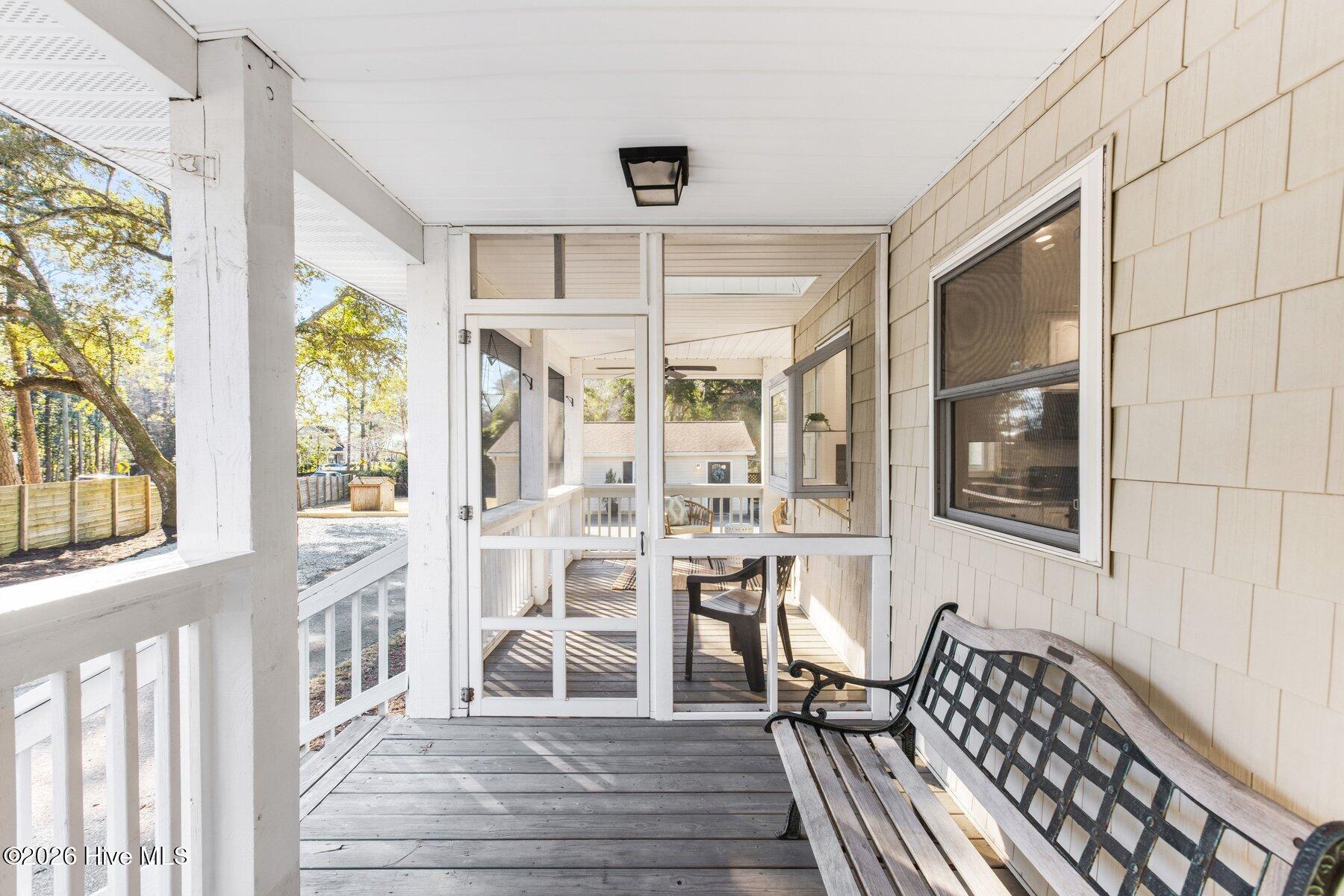 100550580 | Photo 24