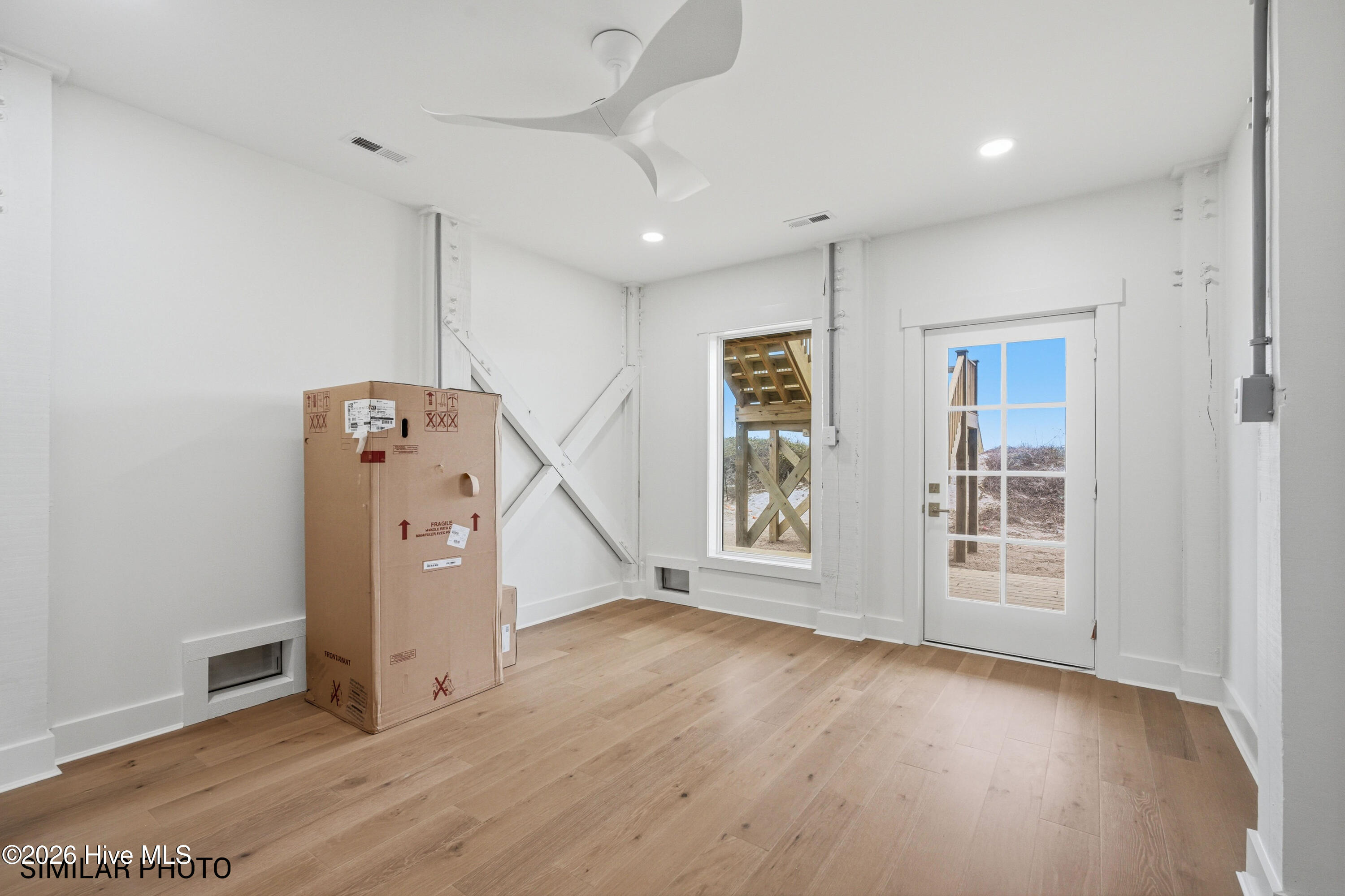 100508020 | Photo 45