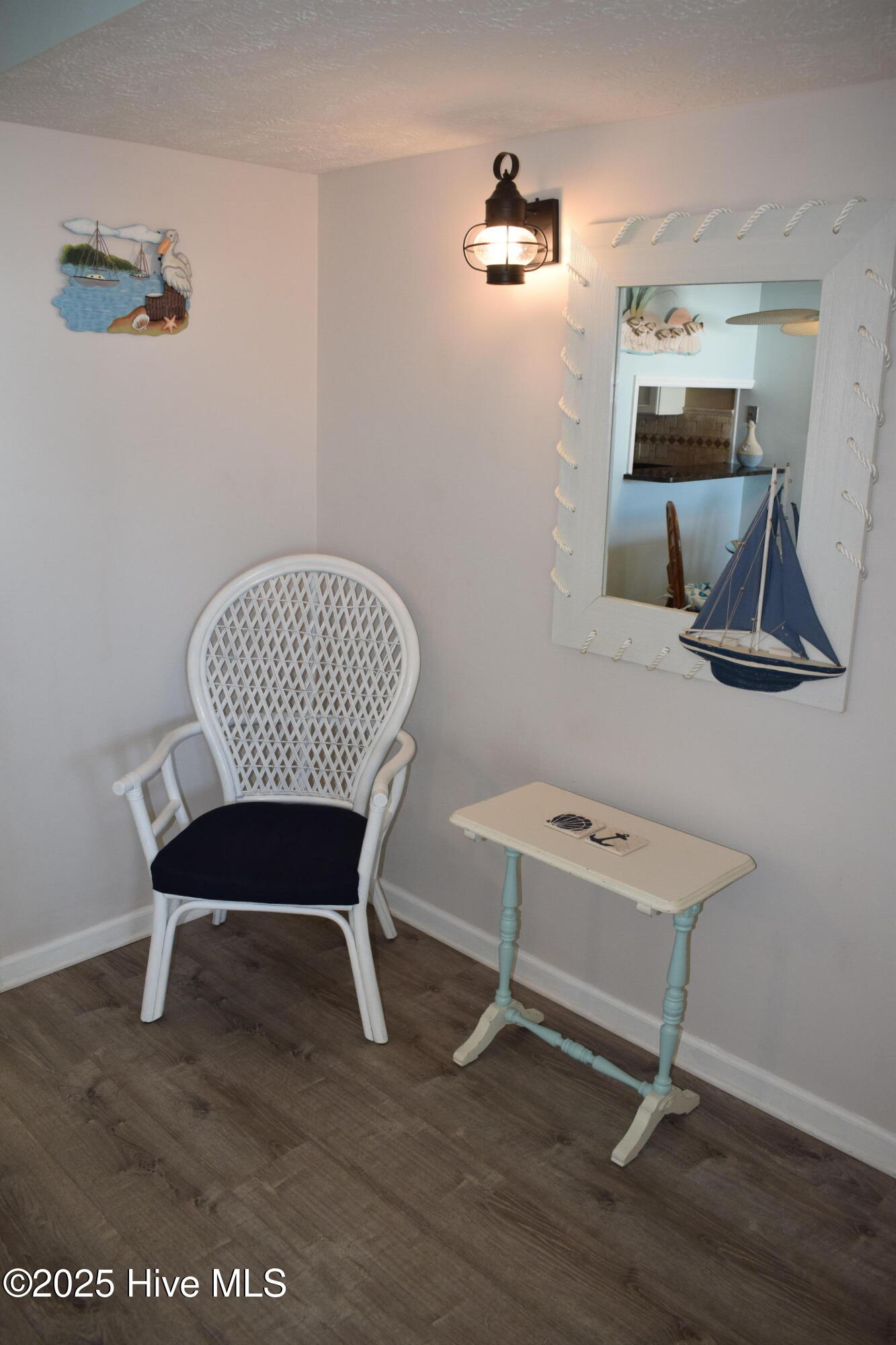 100547630 | Photo 16