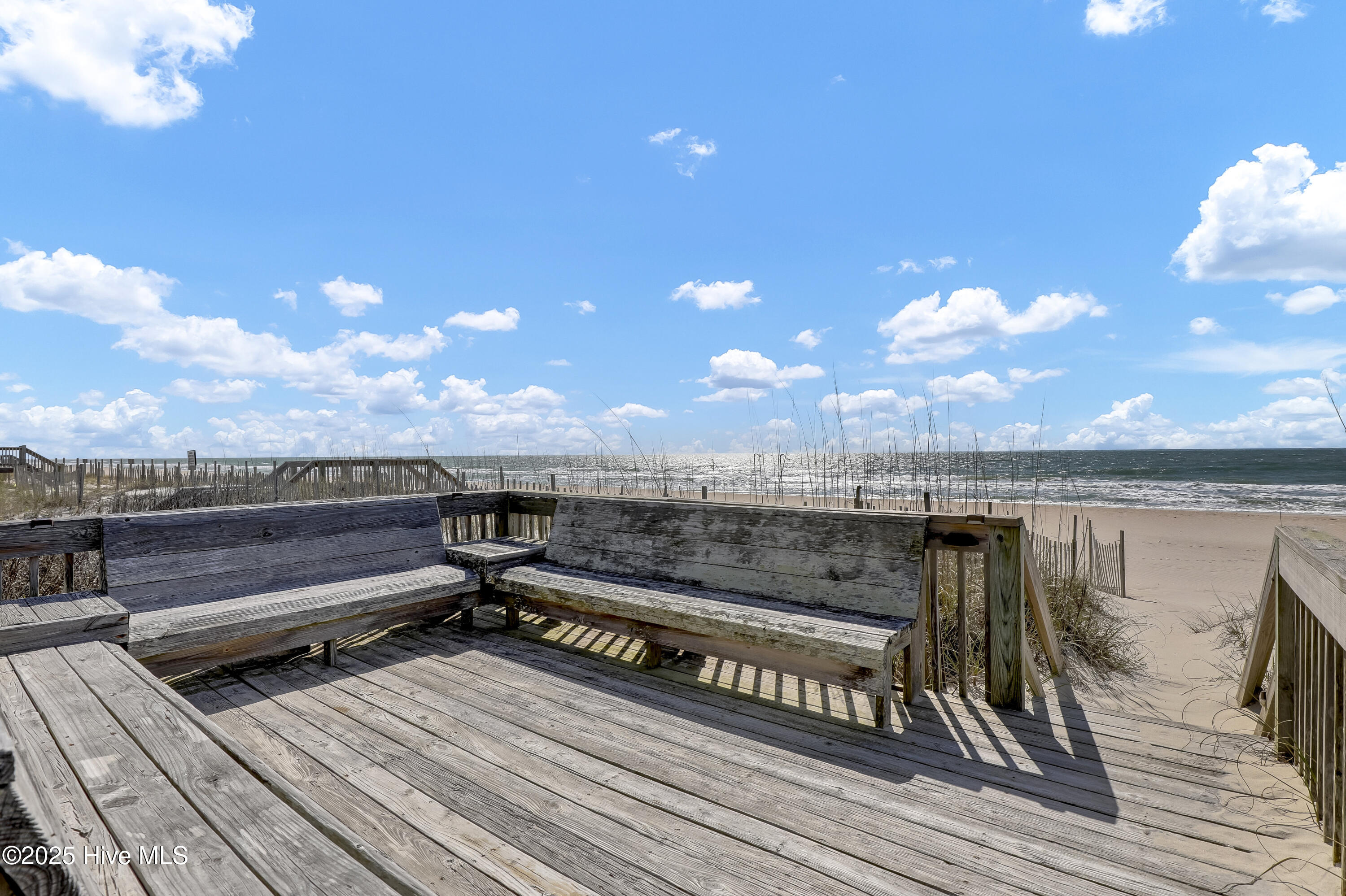 100538324 | Photo 67