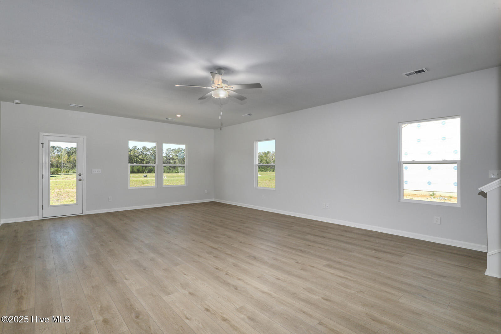 100508925 | Photo 59