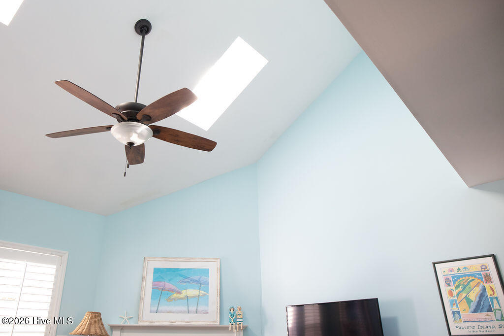 100557478 | Photo 22