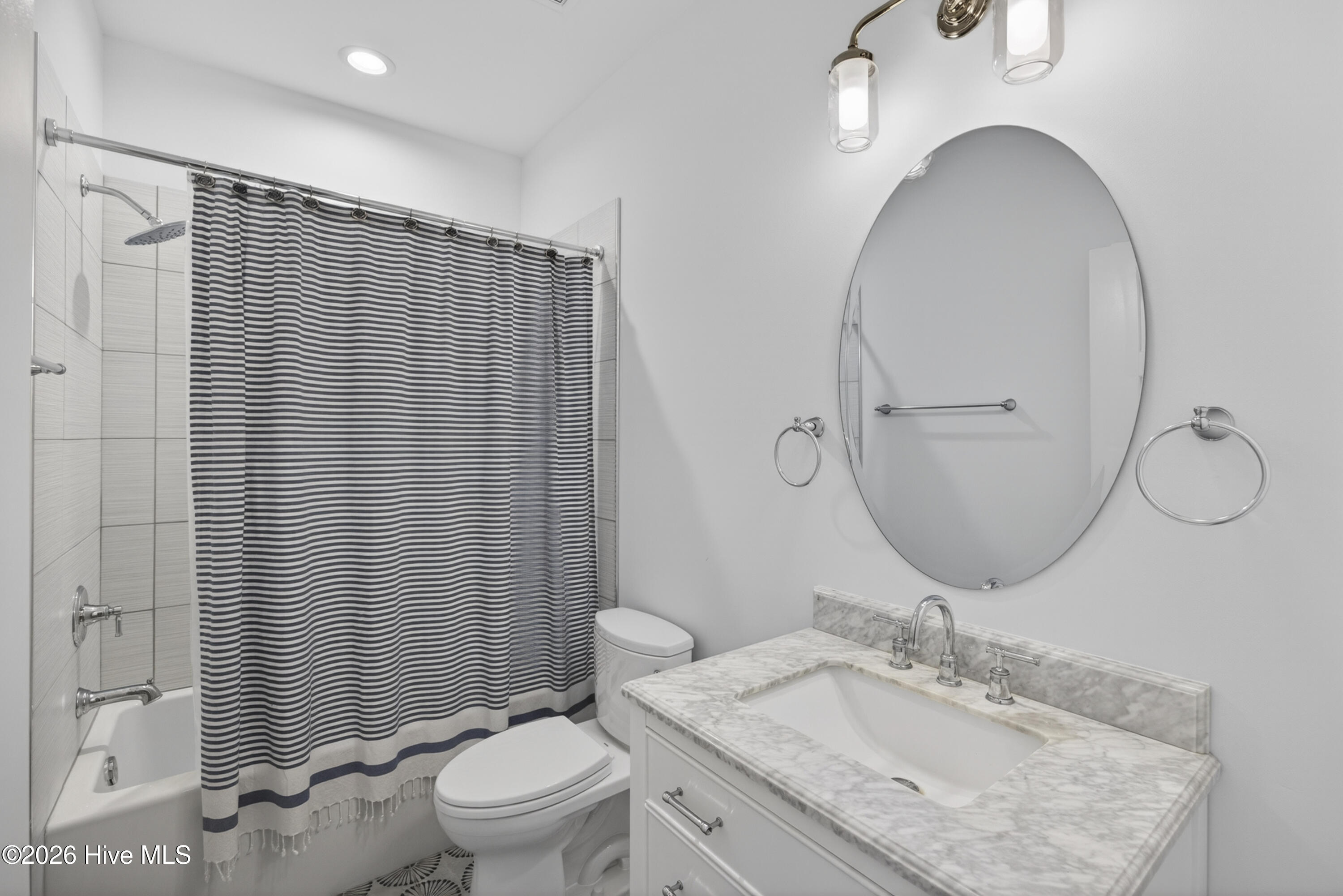 100569496 | Photo 31