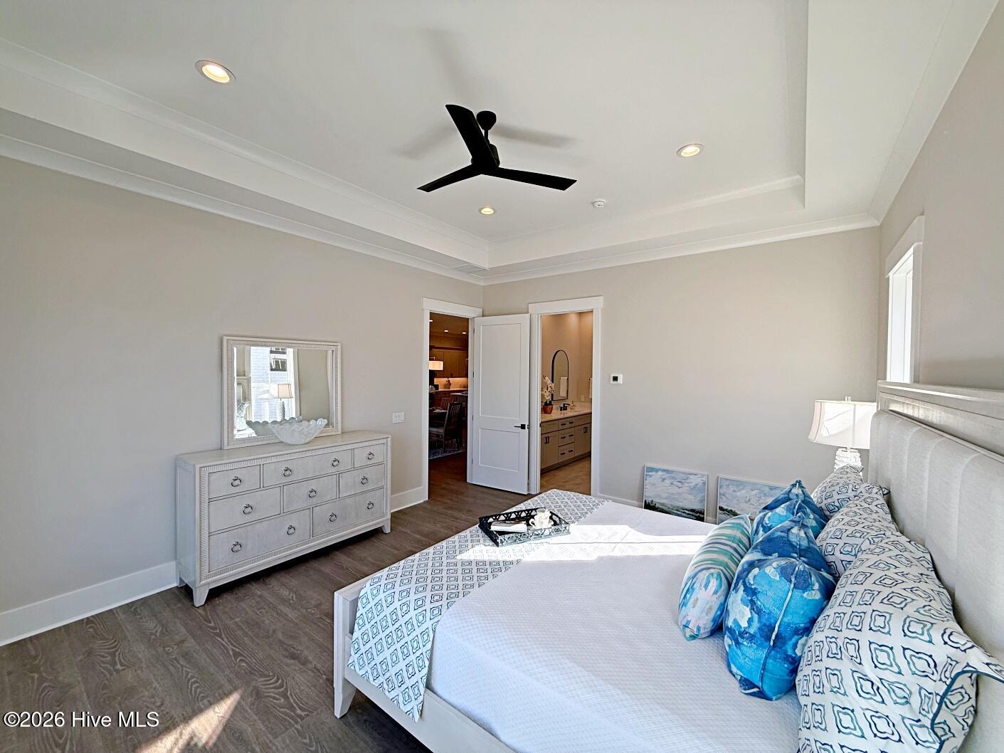 100553338 | Photo 23