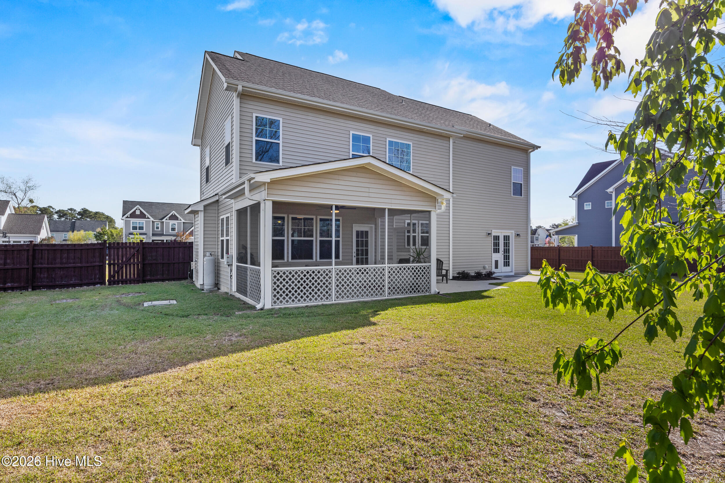 100564750 | Photo 42