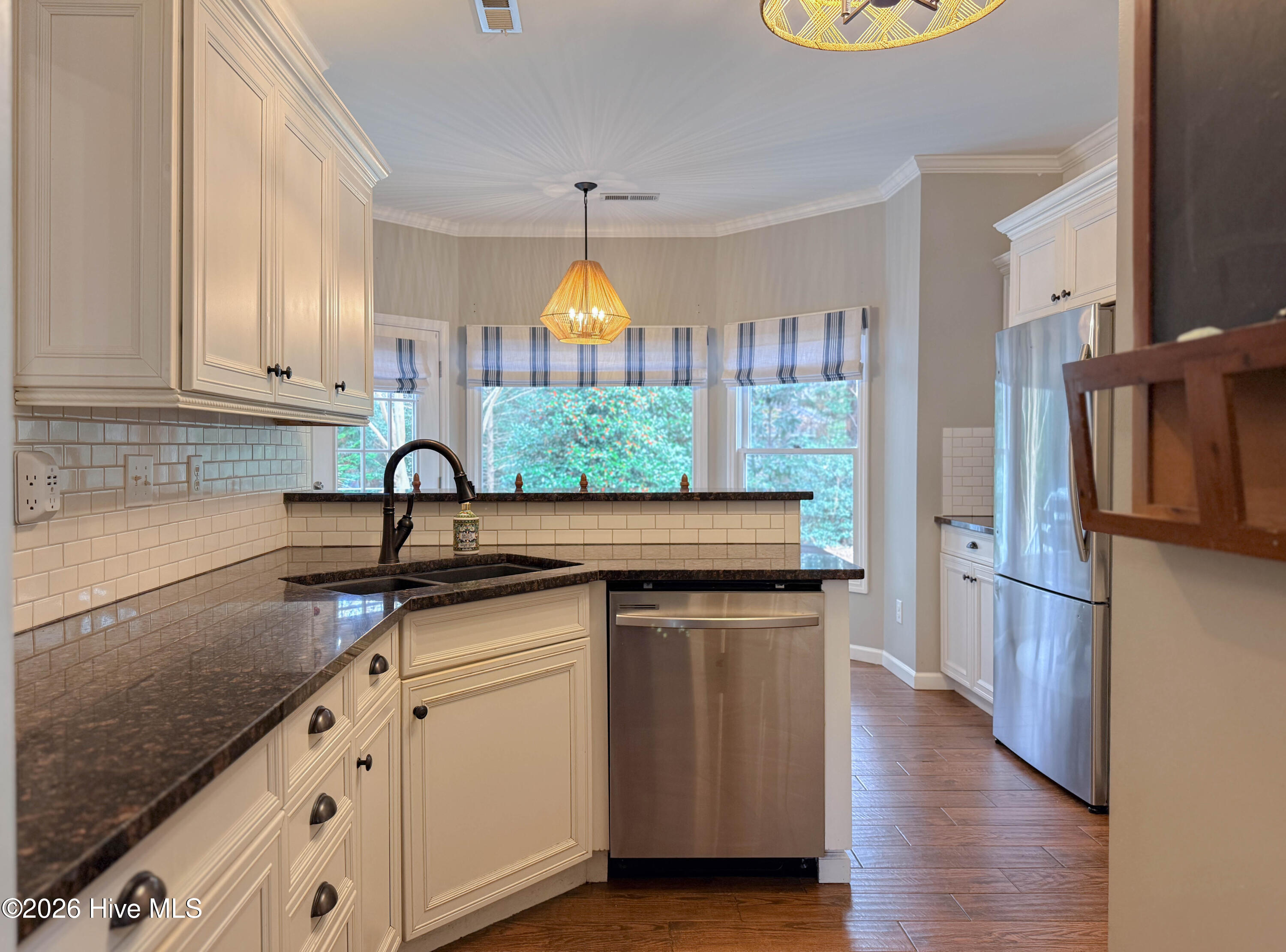 100549521 | Photo 27