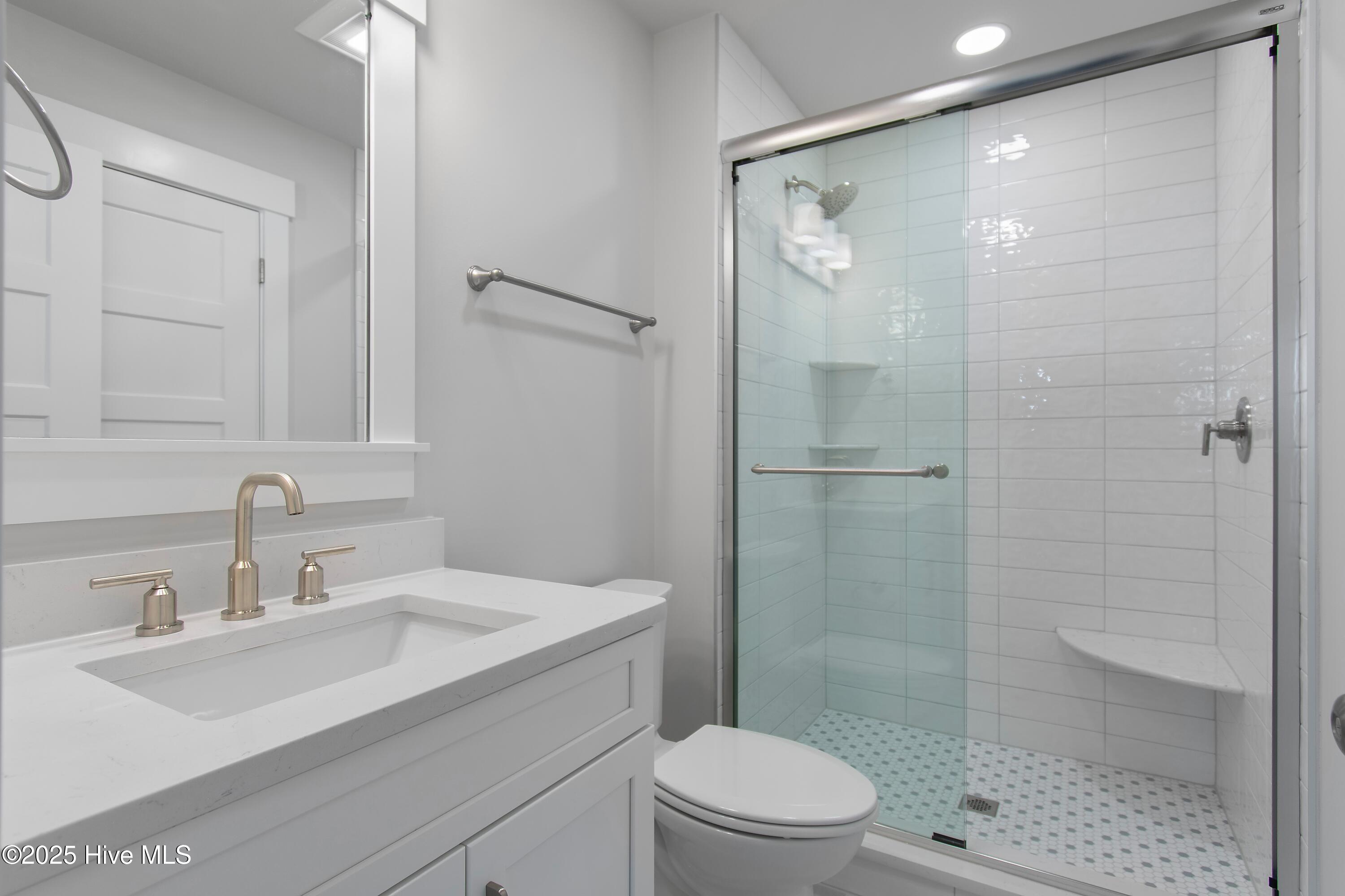 100511699 | Photo 41