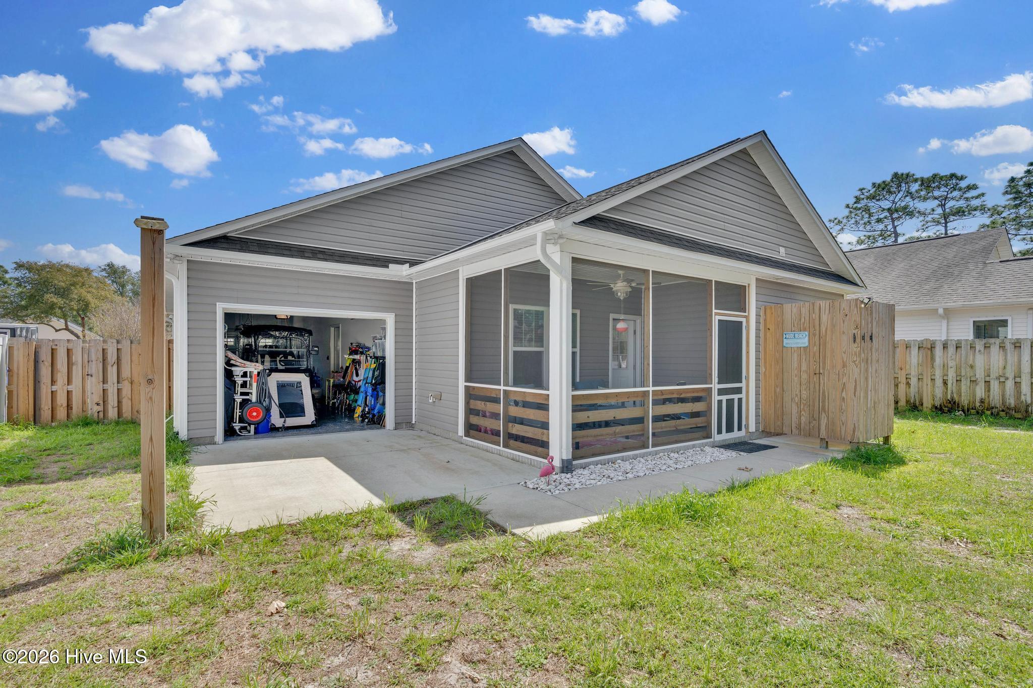 100564168 | Photo 25