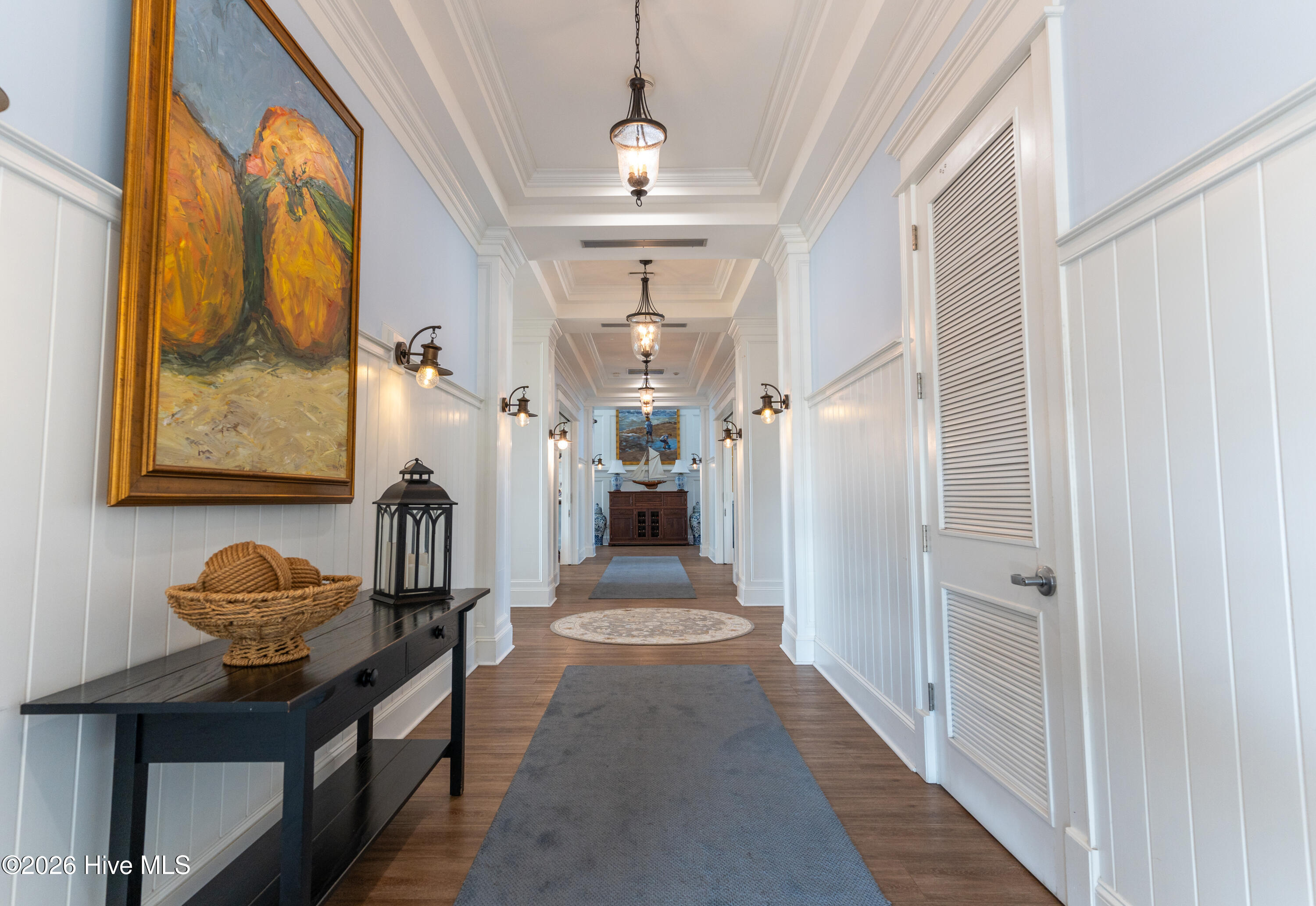 100566847 | Photo 13