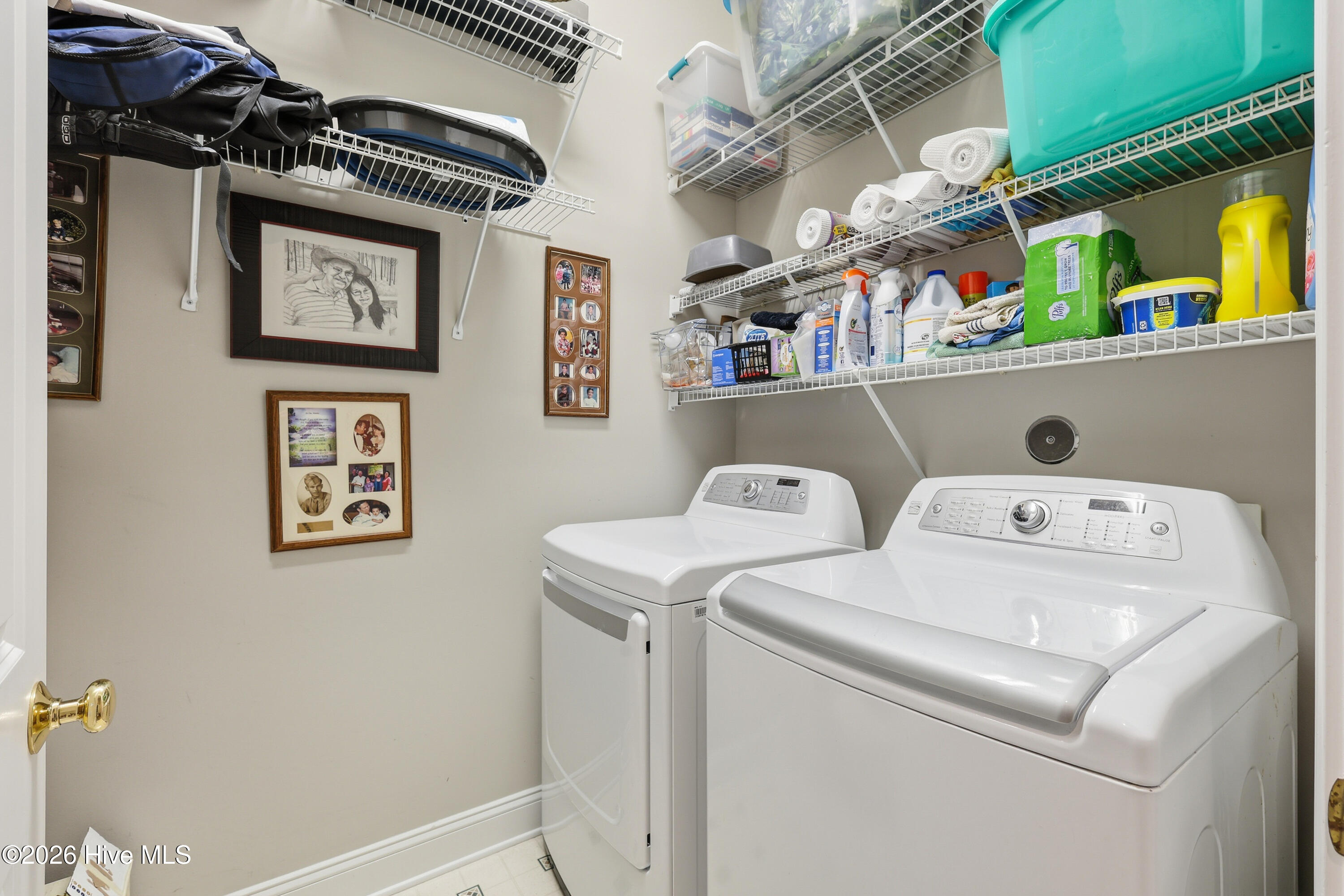 100552064 | Photo 25