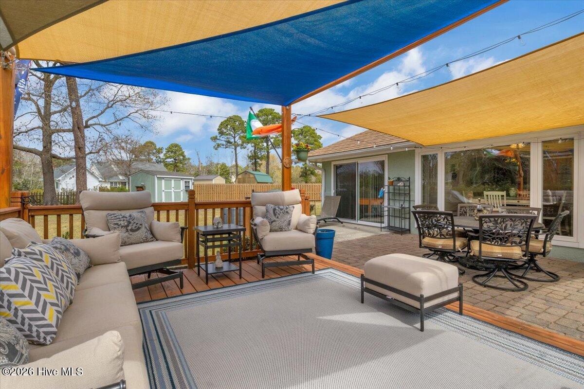 100563011 | Photo 48