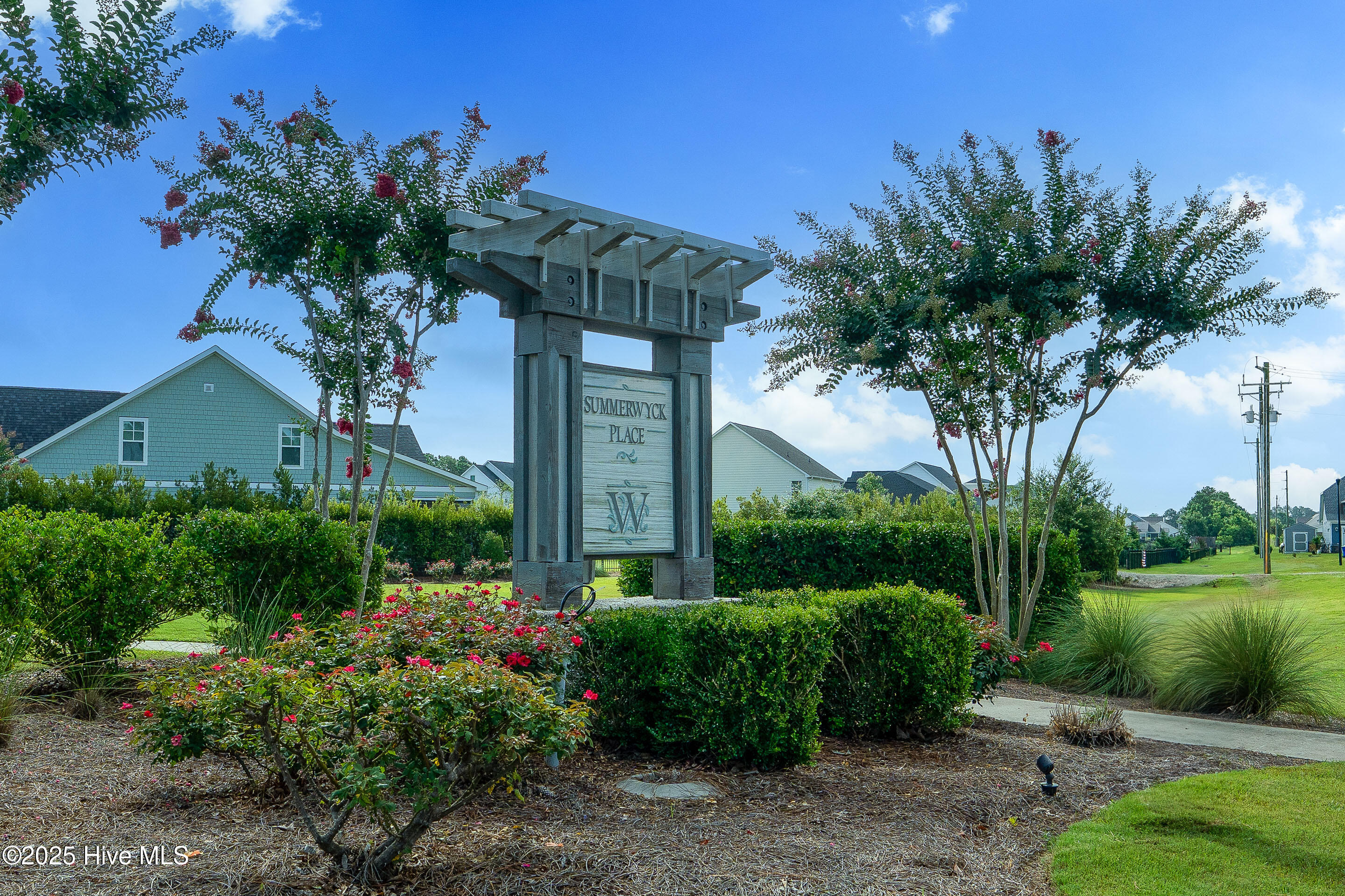 100520061 | Photo 38