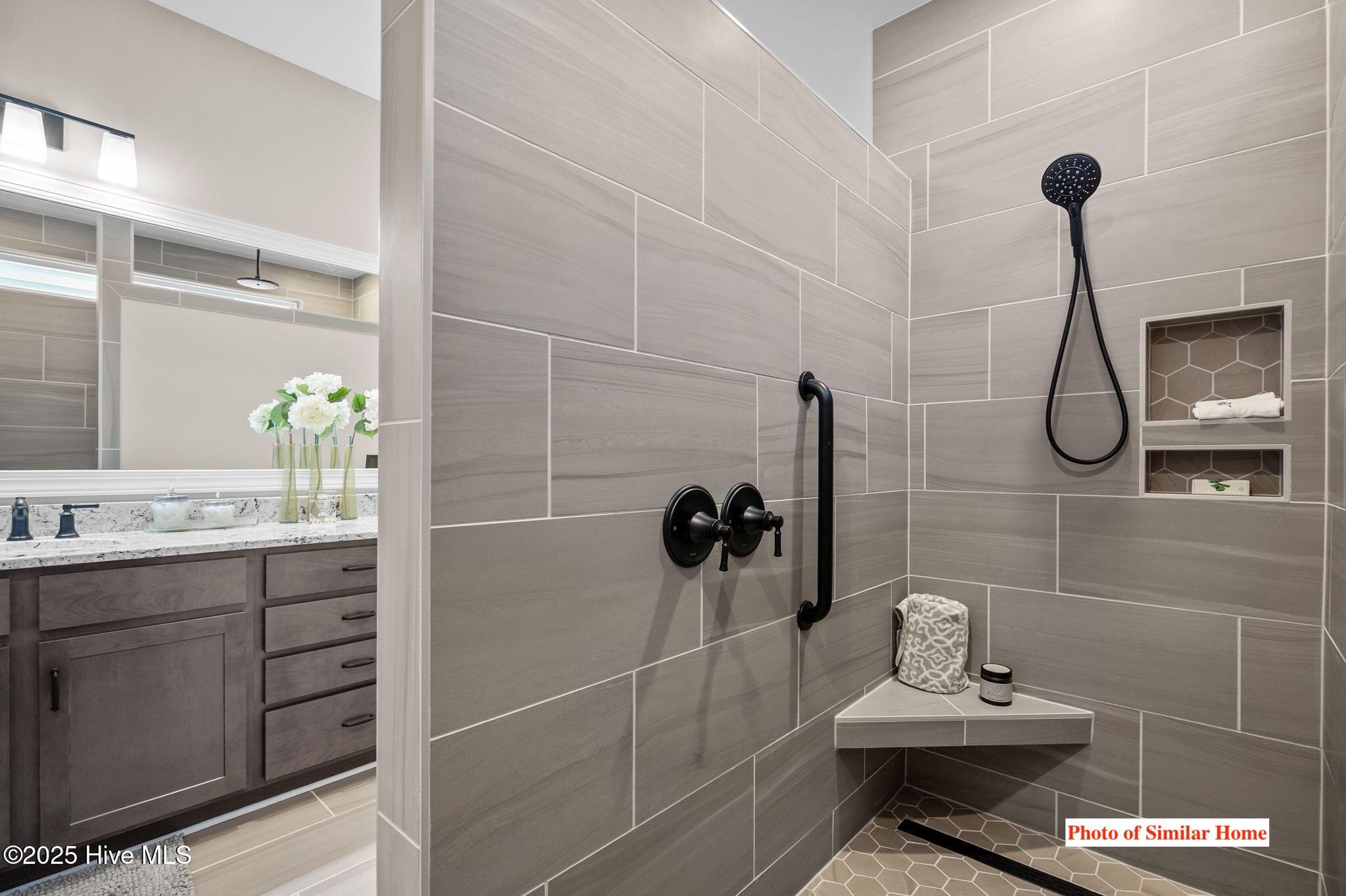 100545835 | Photo 31