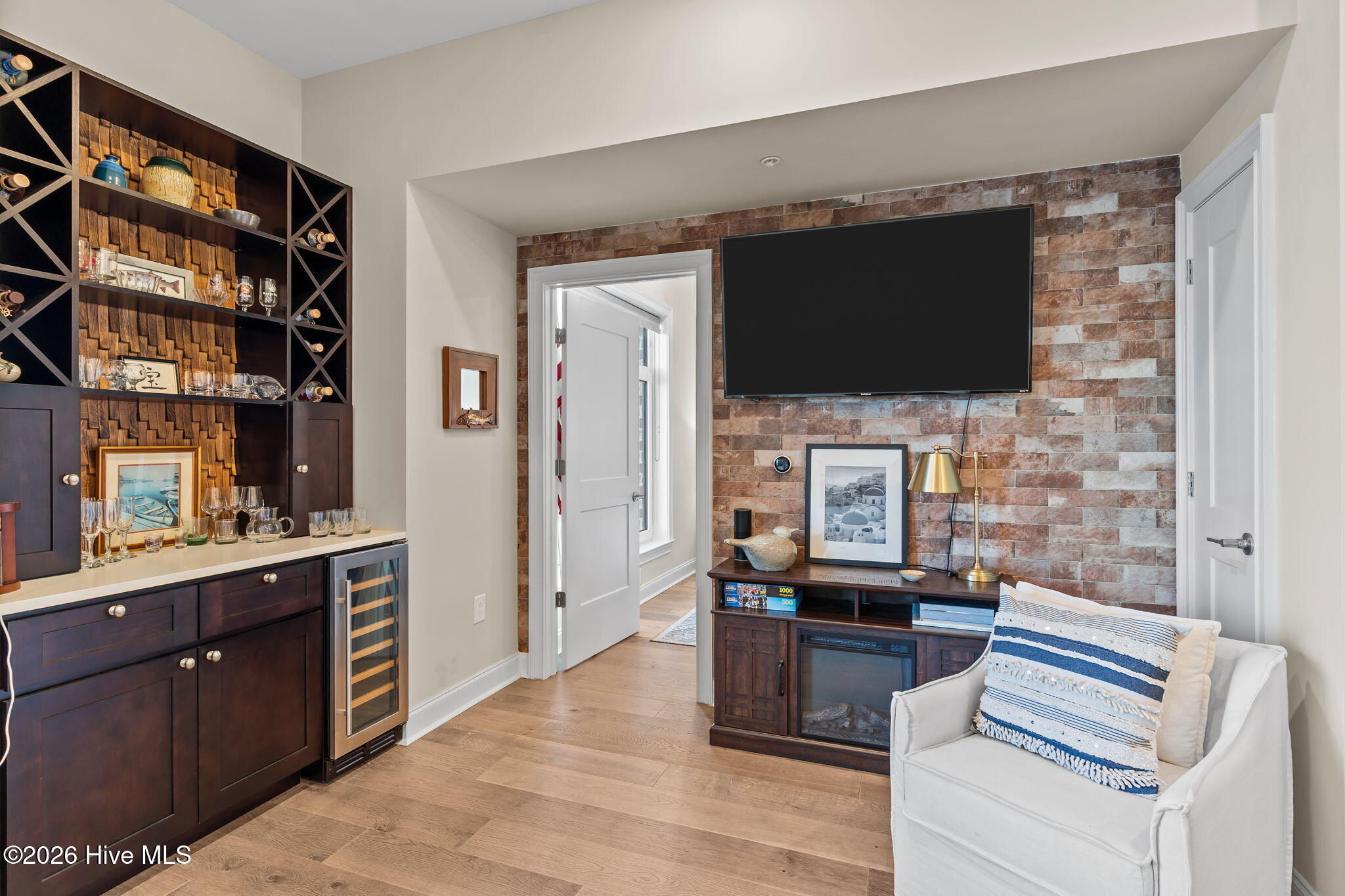 100565283 | Photo 18