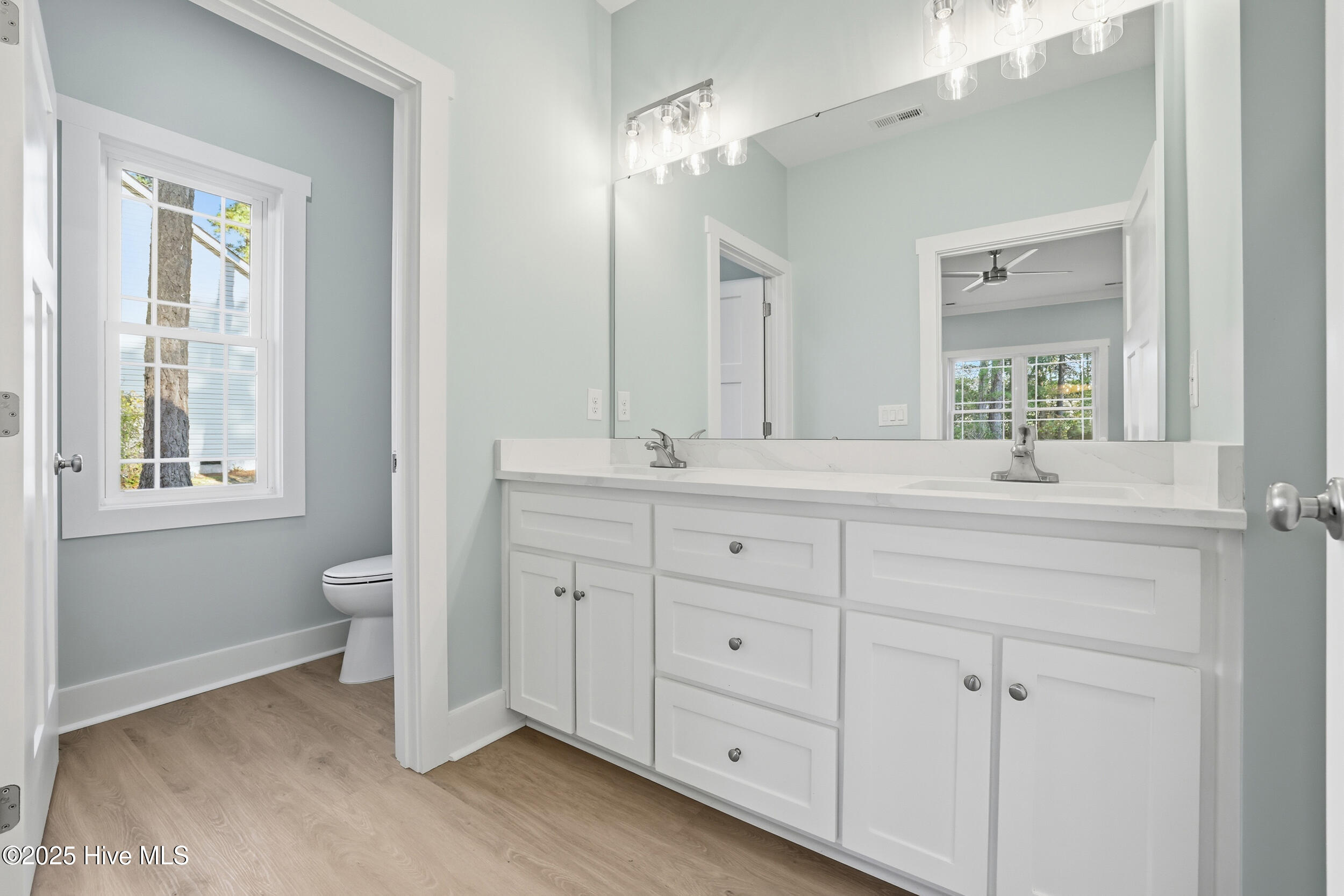 100504171 | Photo 18