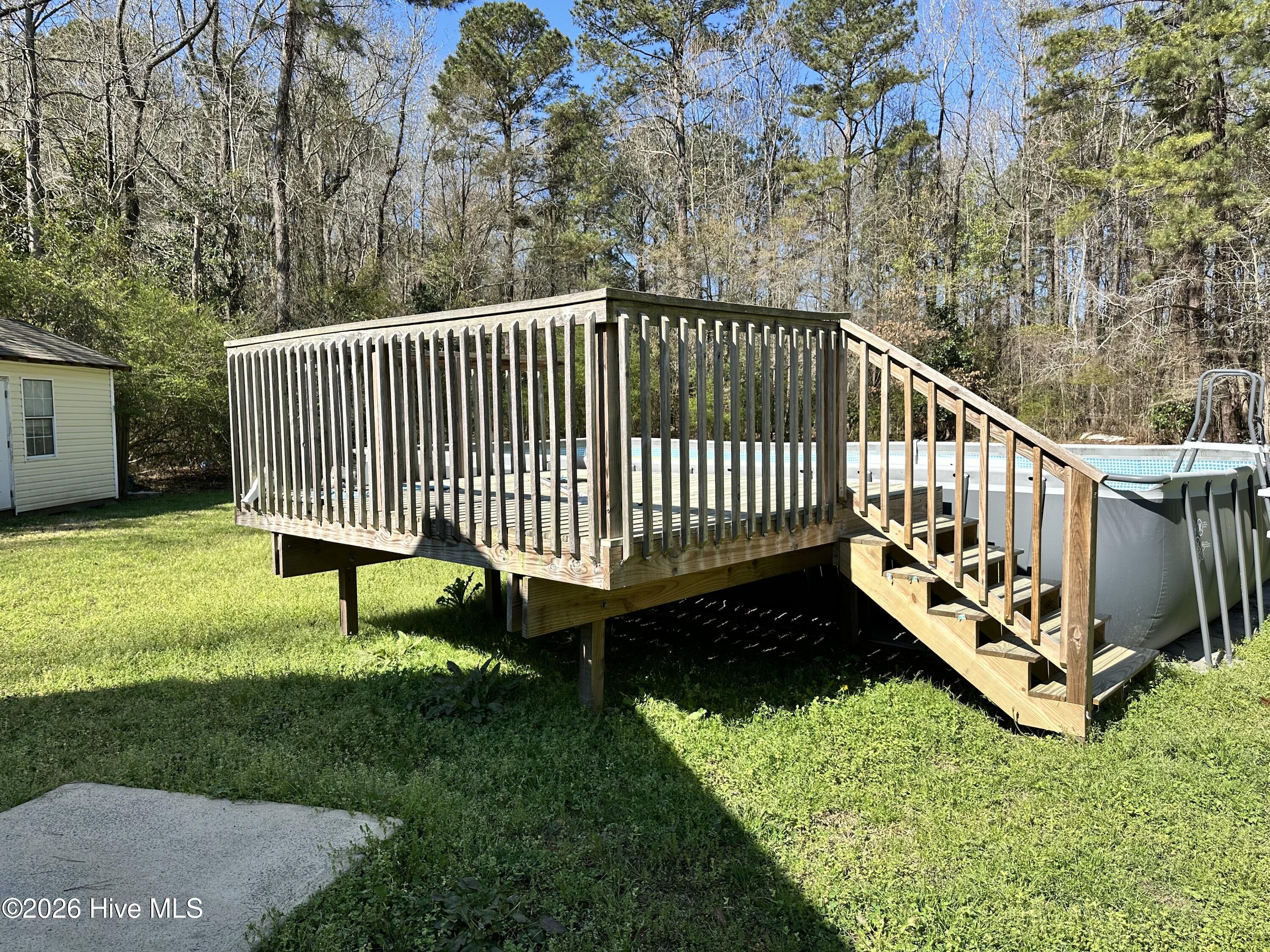 100562100 | Photo 30