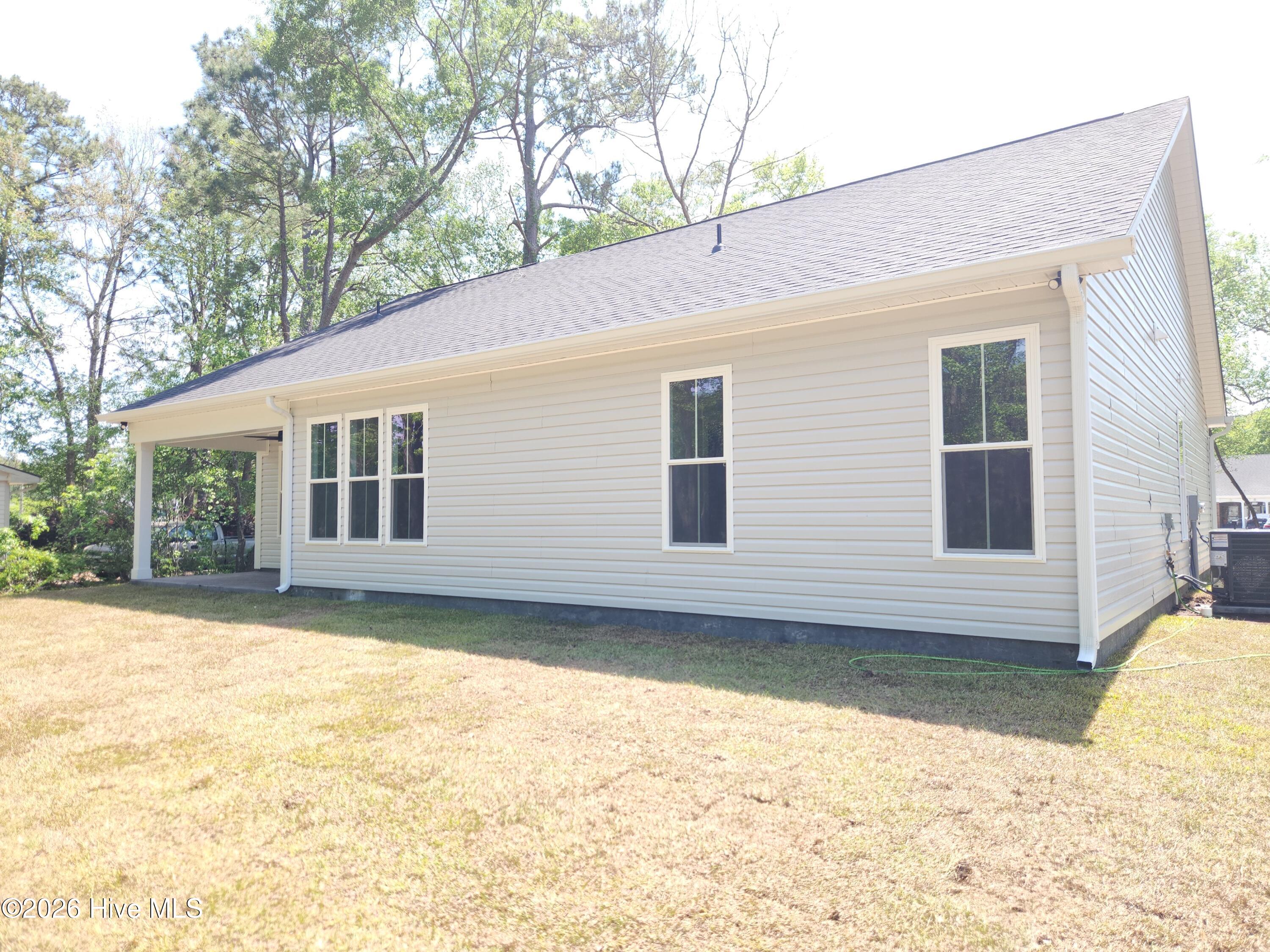 100567730 | Photo 43