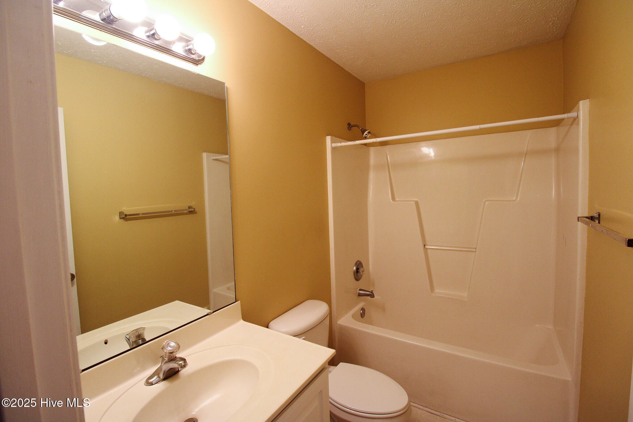 100537575 | Photo 26