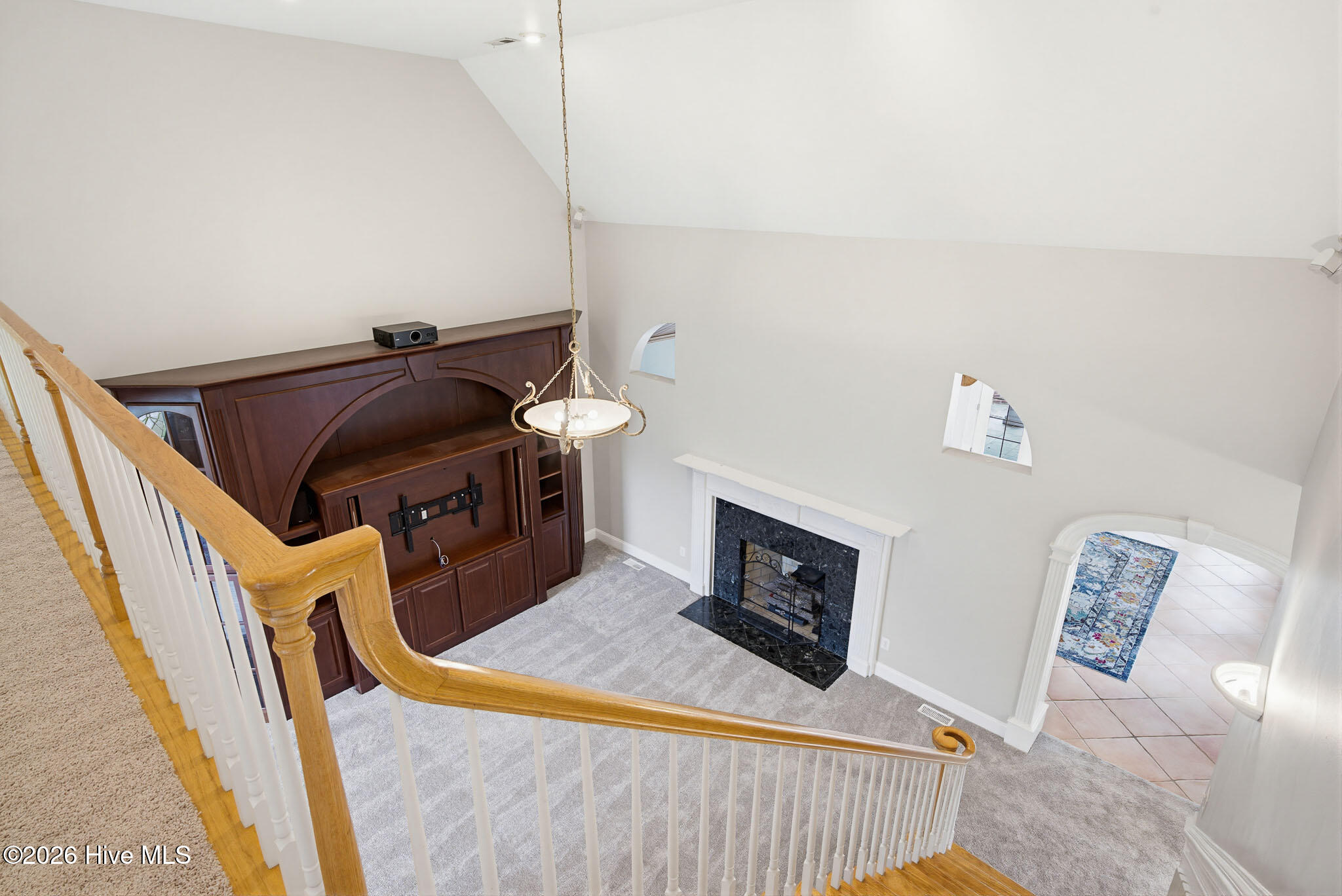 100570266 | Photo 36