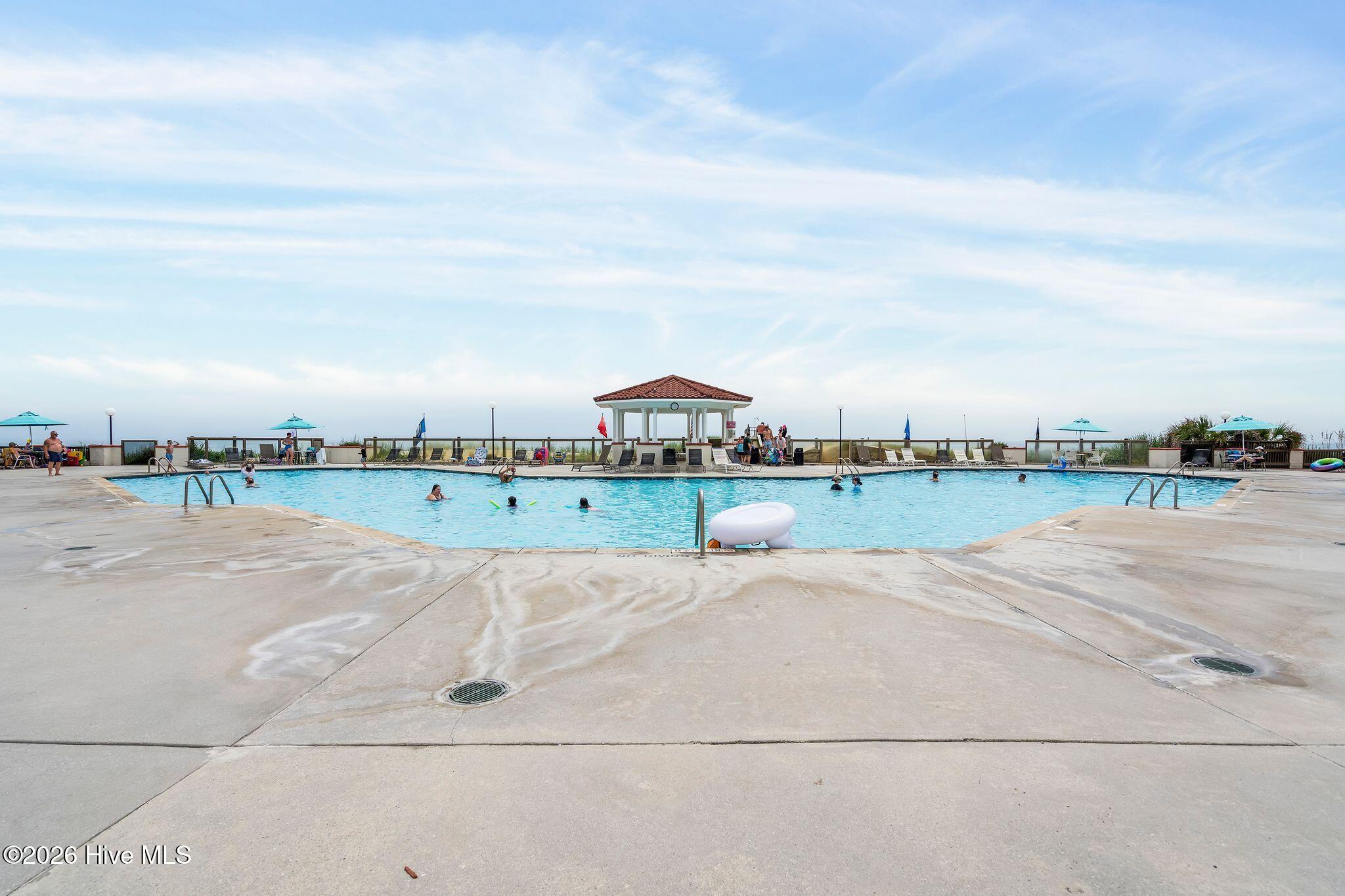 100564171 | Photo 47