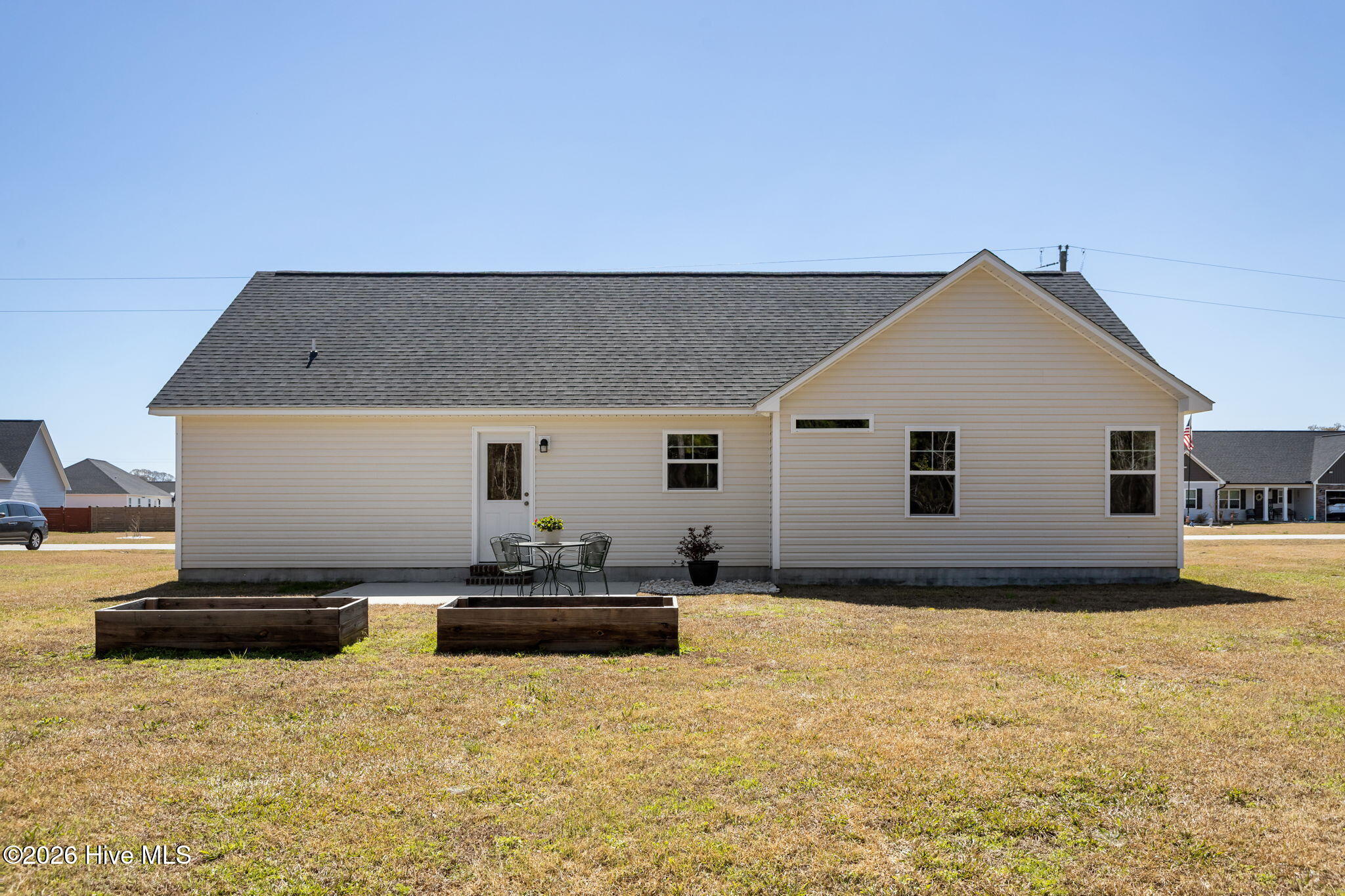 100563188 | Photo 34