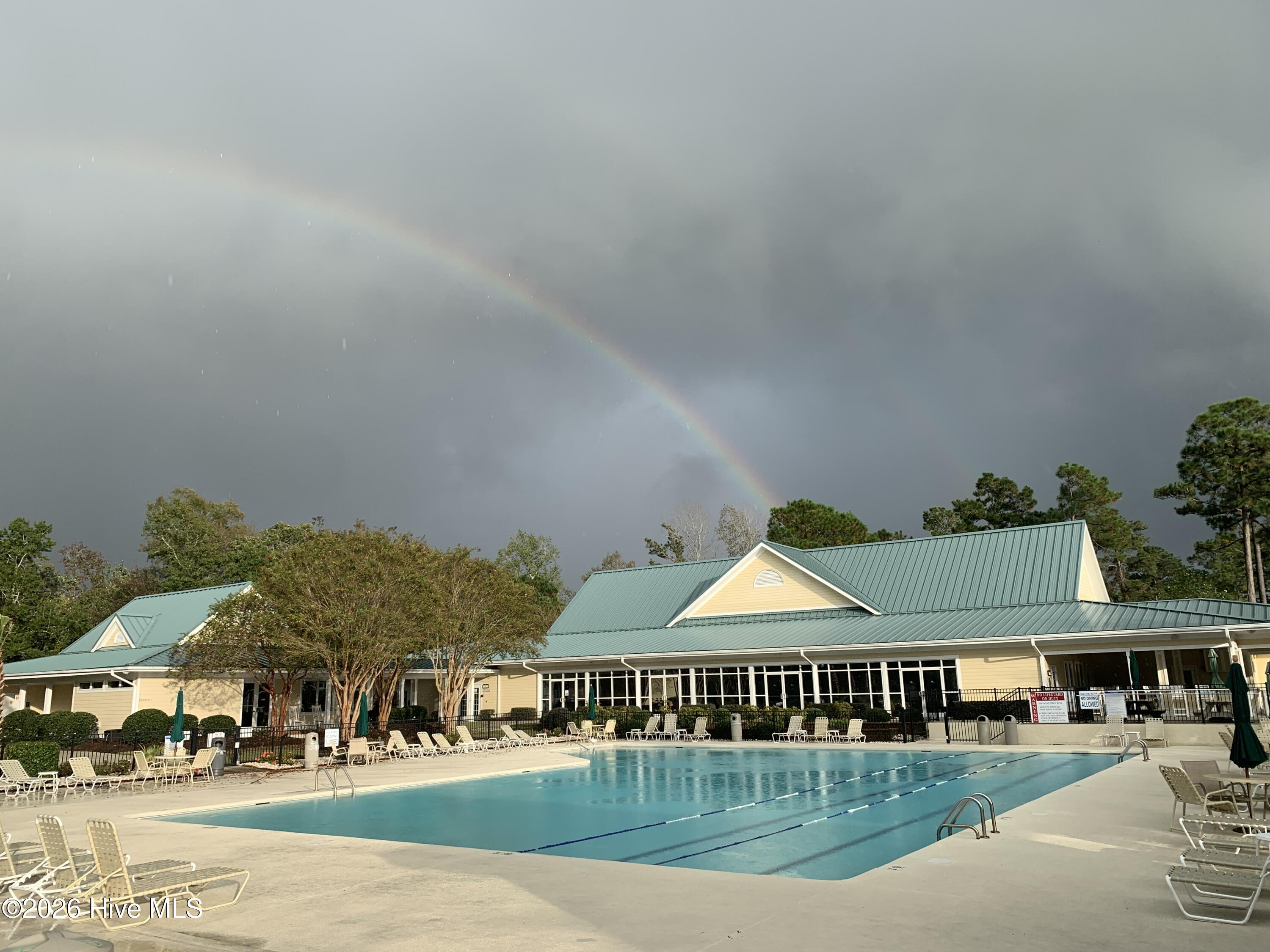 100561180 | Photo 128