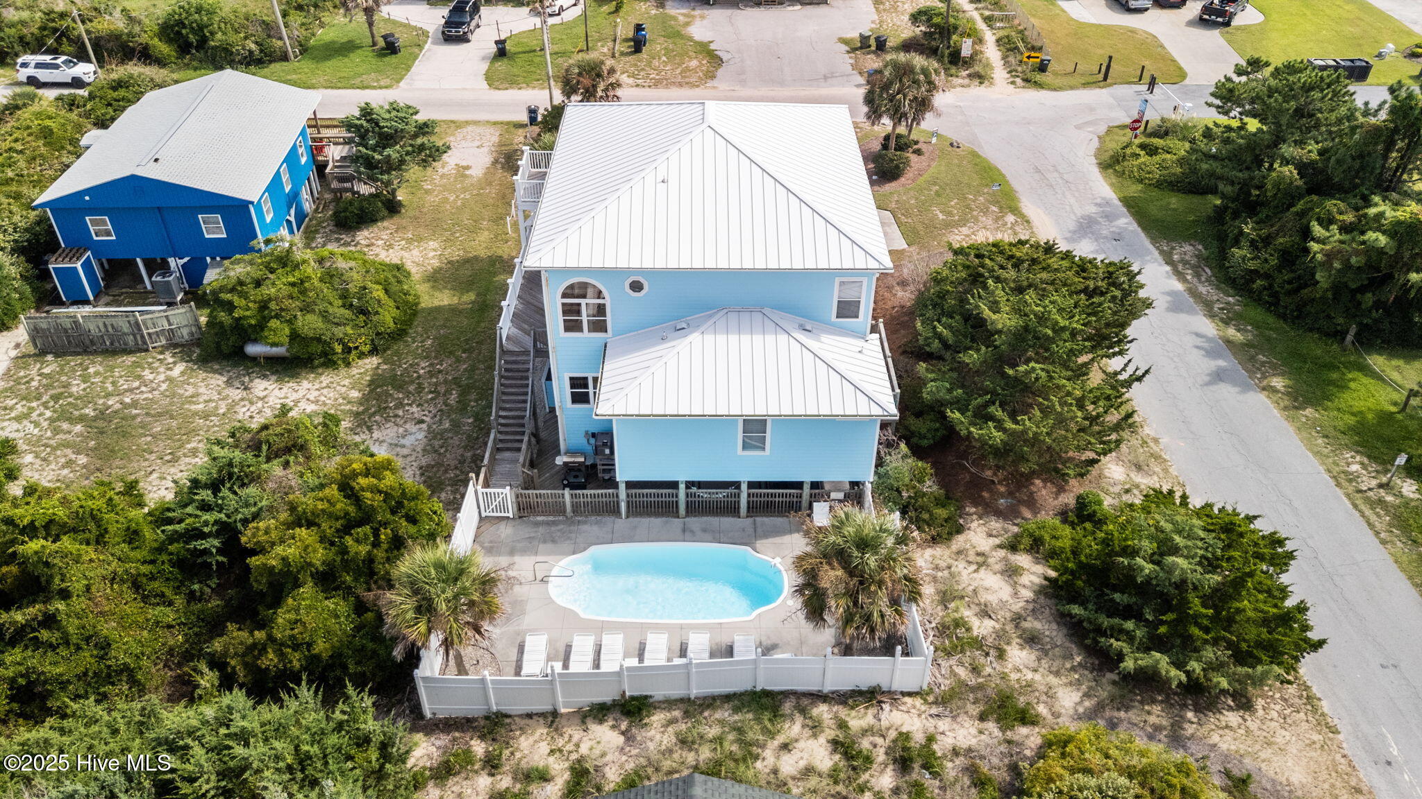 100509576 | Photo 51