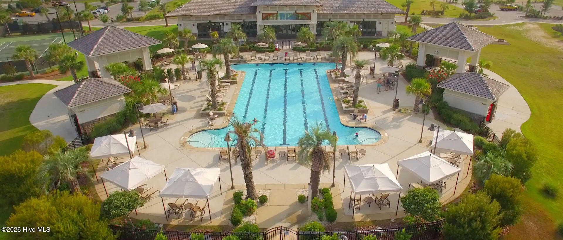 100554017 | Photo 51