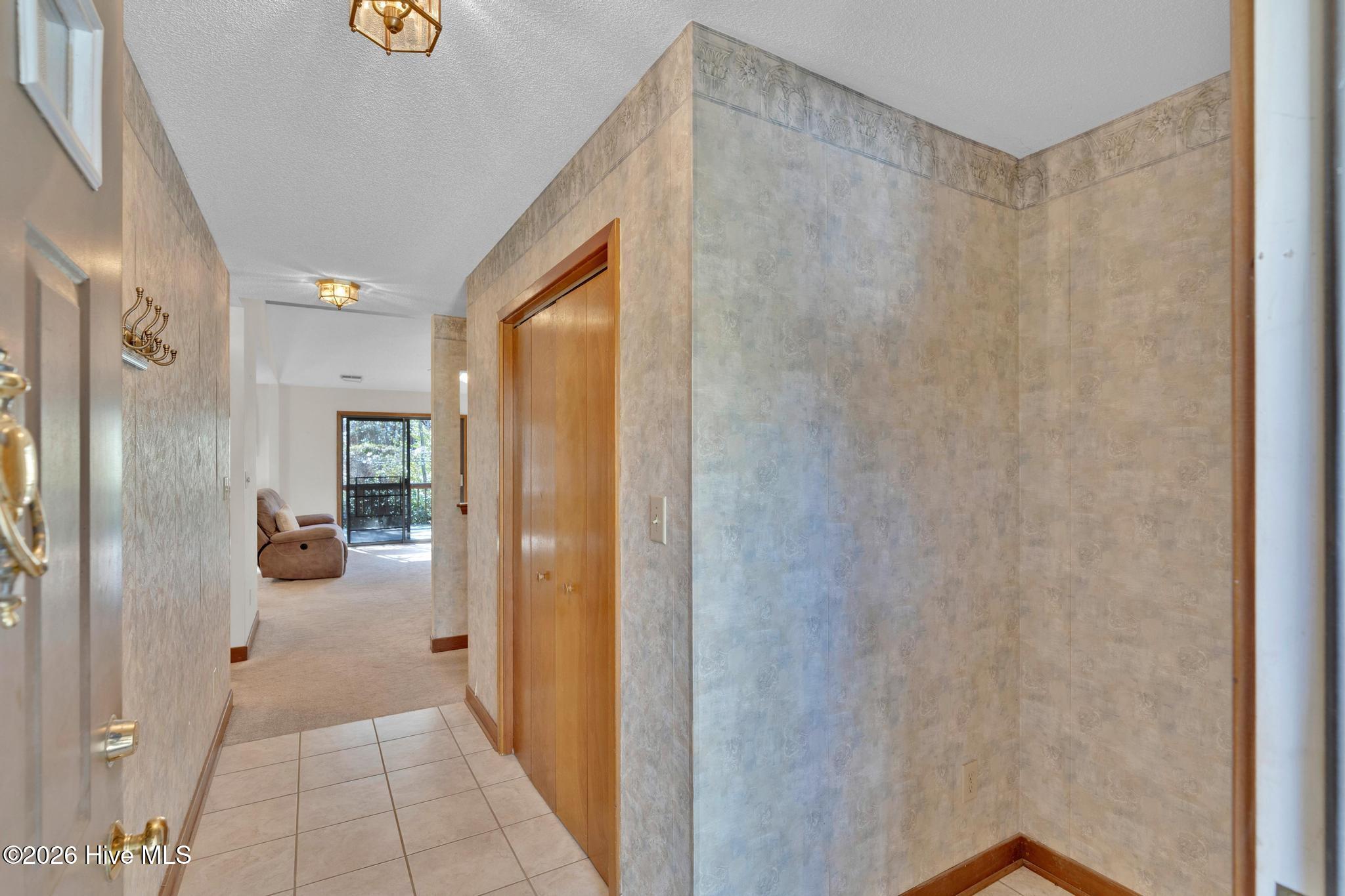 100561696 | Photo 42