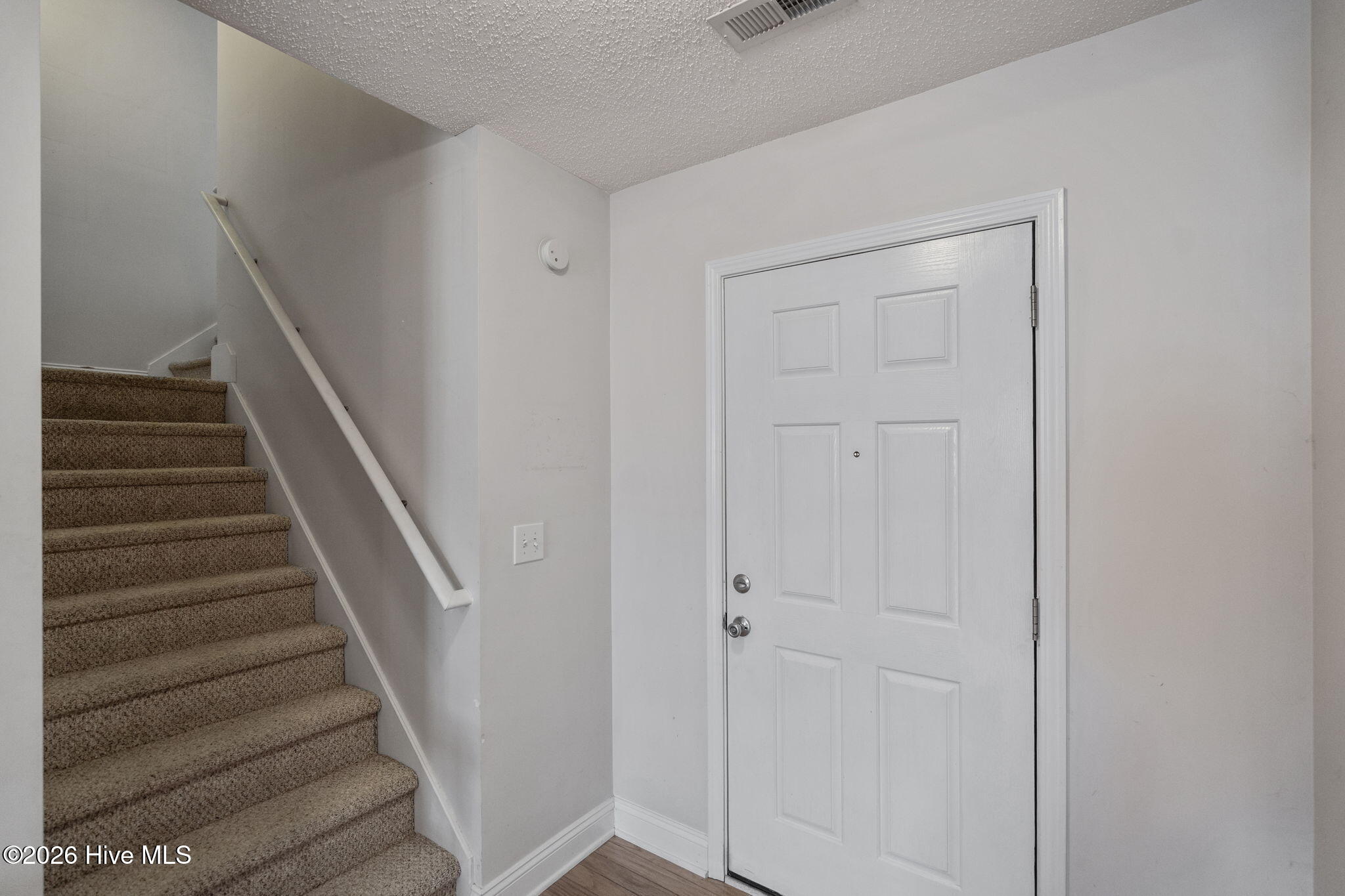 100552378 | Photo 14