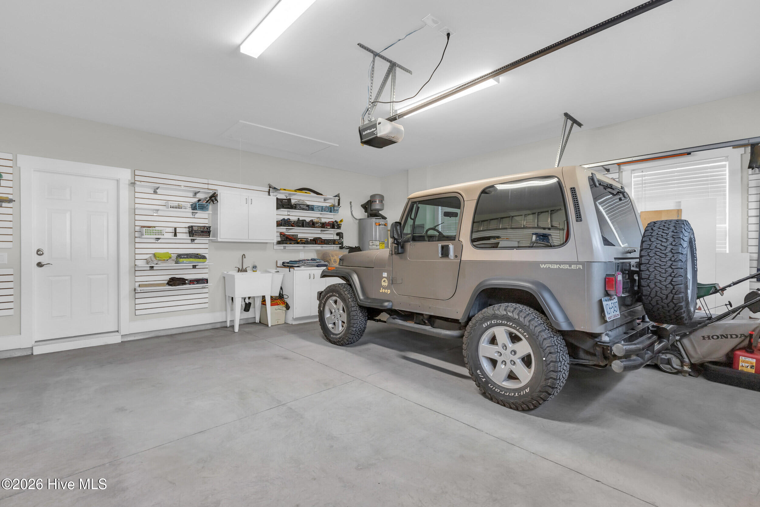 100550757 | Photo 31