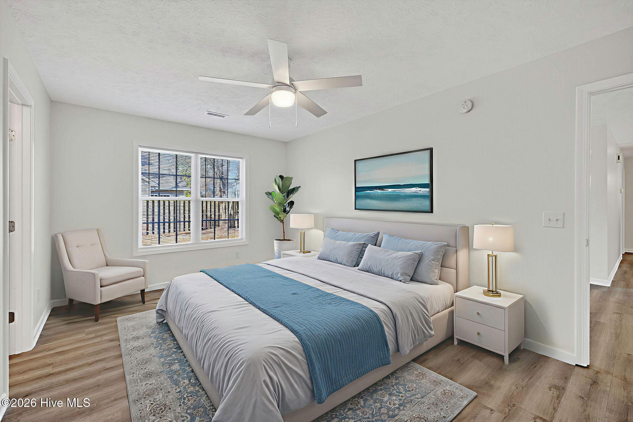 100553391 | Photo 23